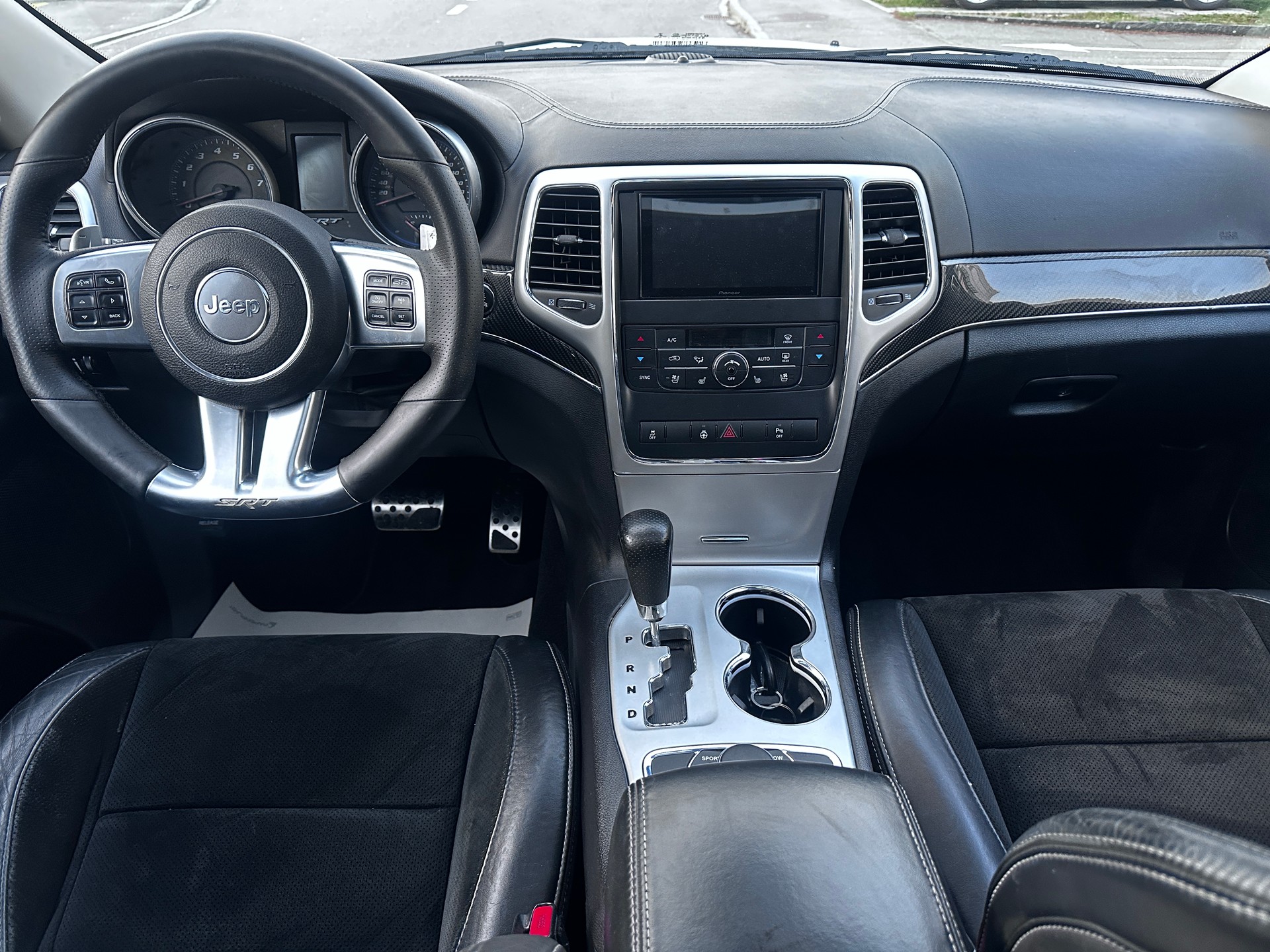 JEEP Grand Cherokee 6.4 SRT8 Automatic-image-10