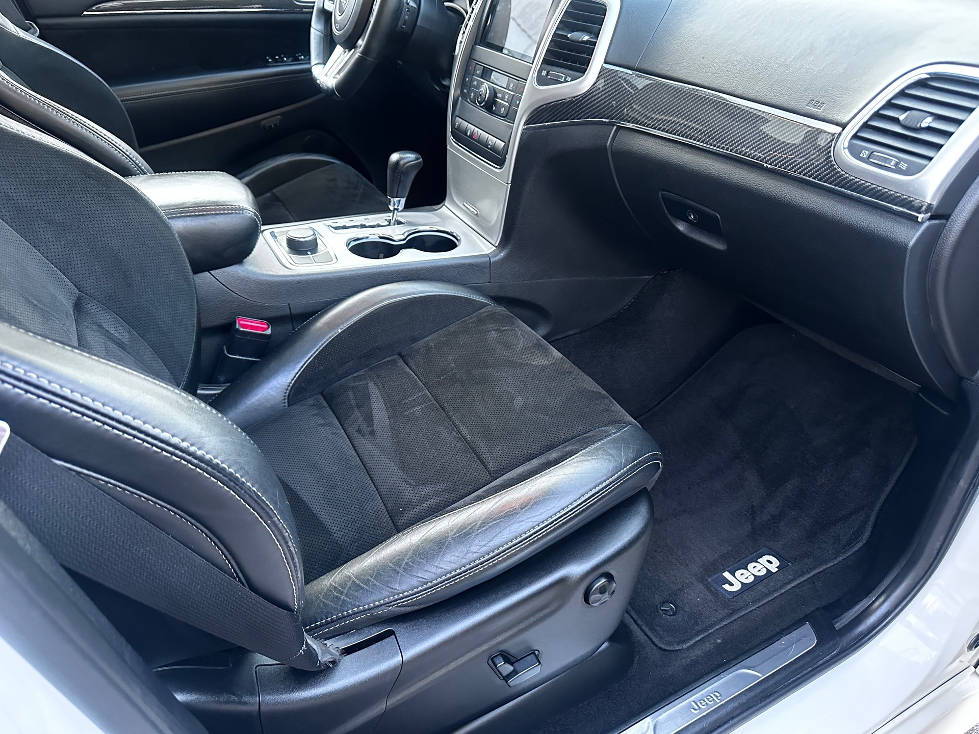JEEP Grand Cherokee 6.4 SRT8 Automatic-image-14