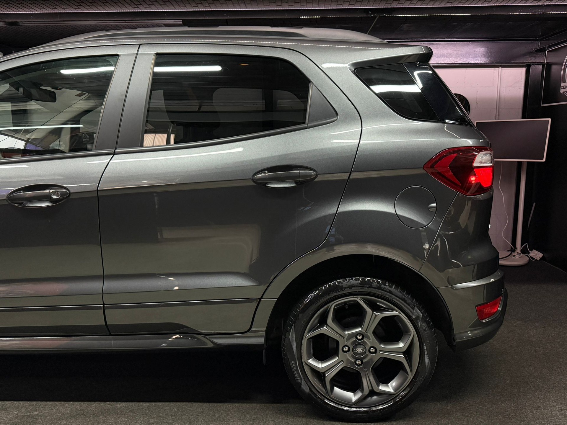 FORD EcoSport 1.0 SCTi ST-Line-image-7