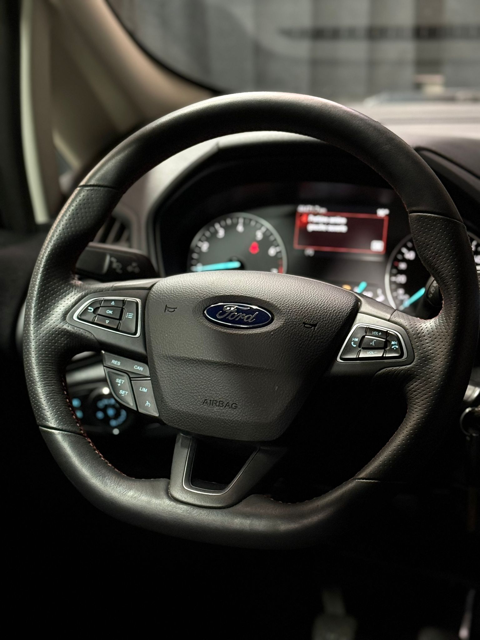 FORD EcoSport 1.0 SCTi ST-Line-image-12