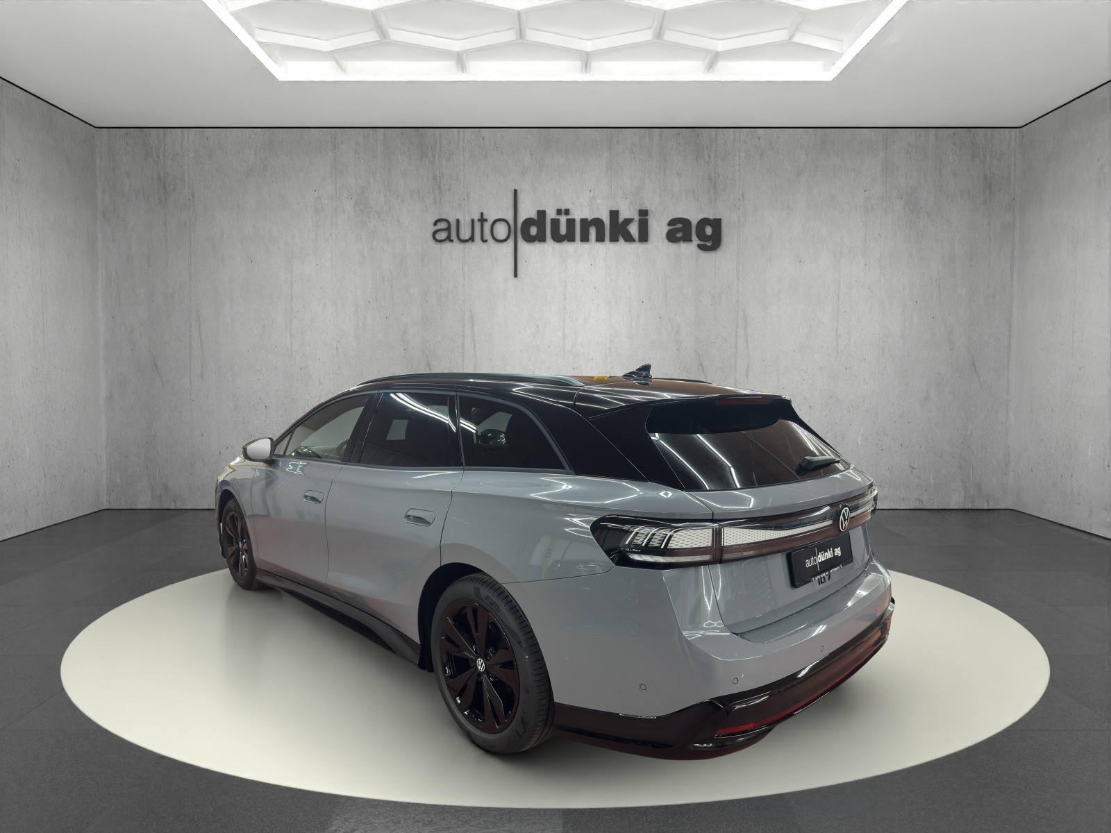 VW ID.7 Tourer Pro 77 kWh United-image-2
