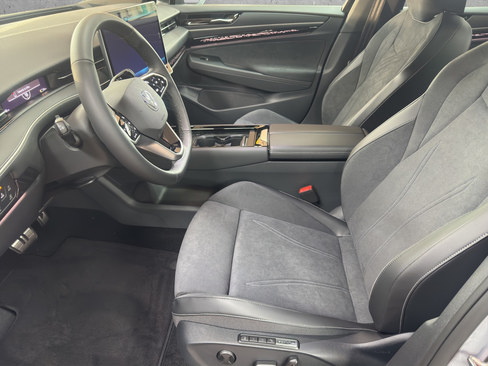 VW ID.7 Tourer Pro 77 kWh United-image-6