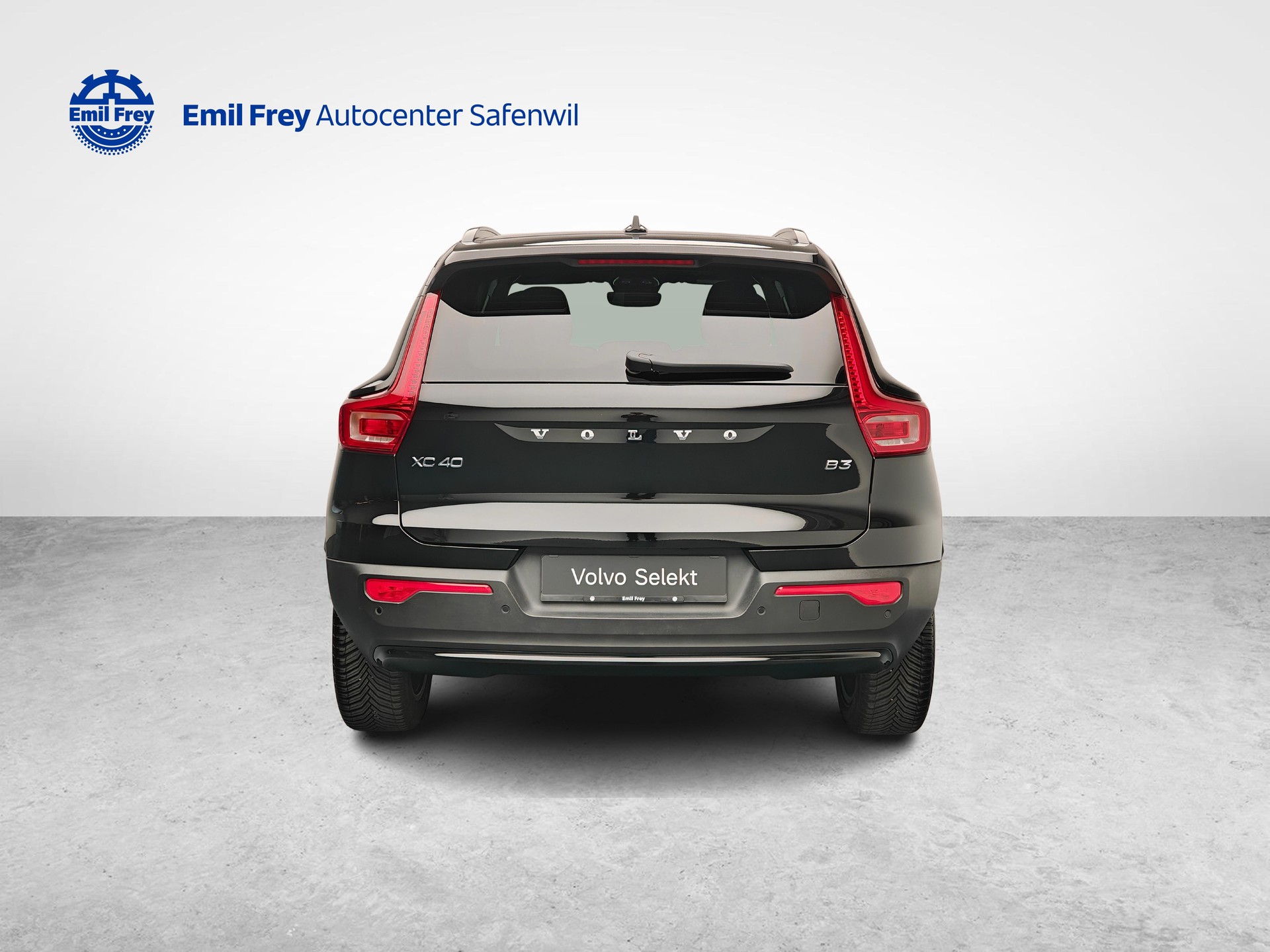 VOLVO XC40 2.0 B3 MH Plus Dark-image-3