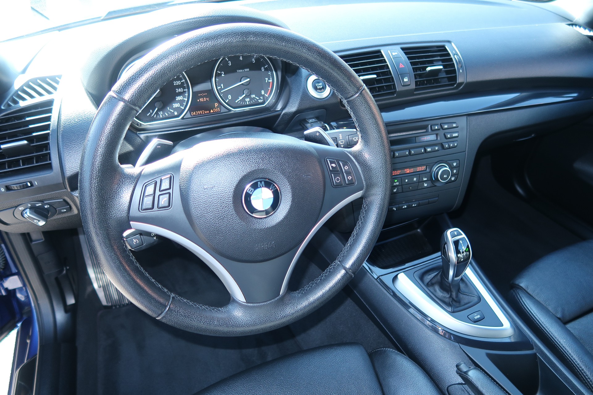 BMW 135i Cabrio DSG-image-7