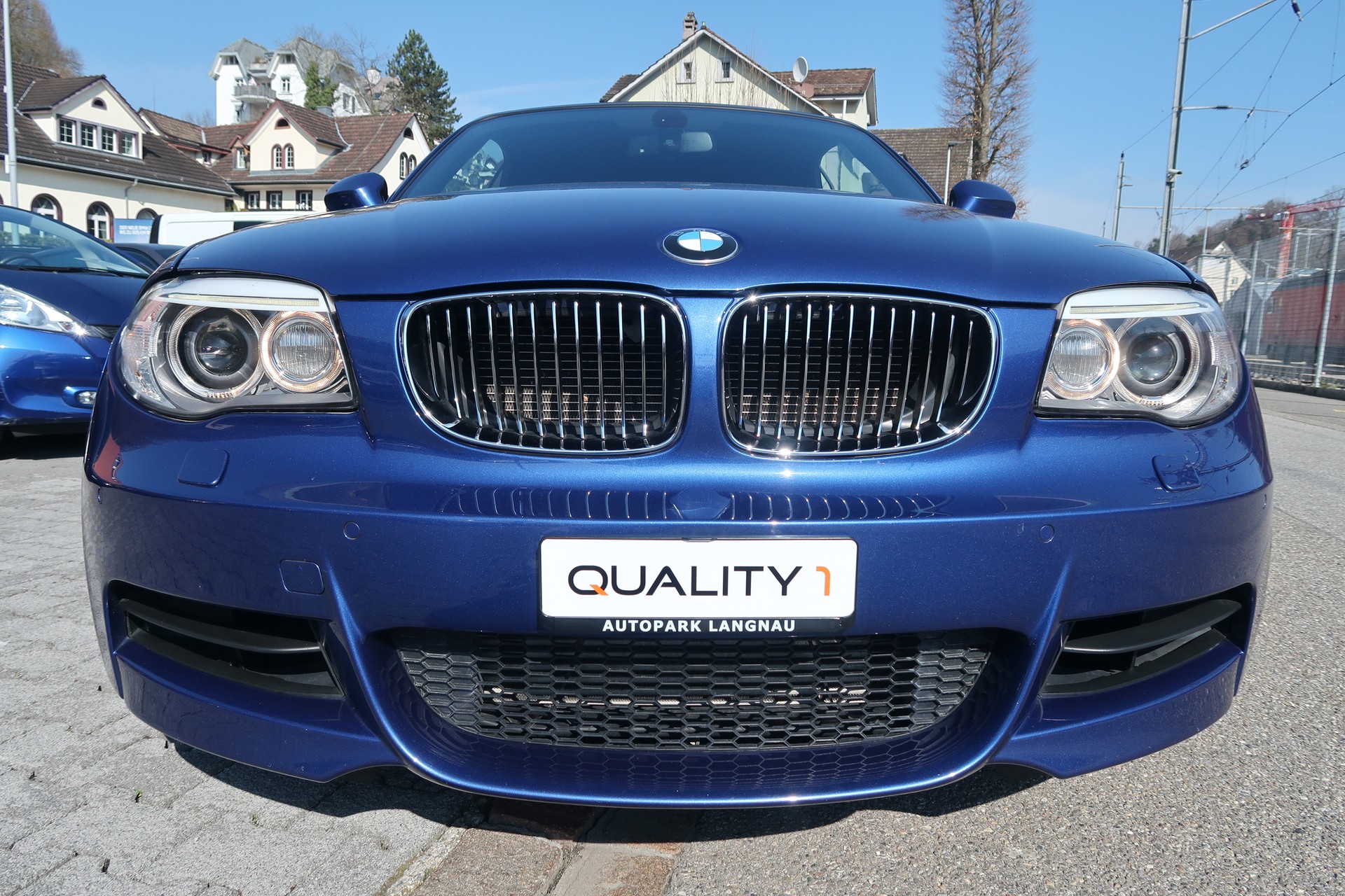 BMW 135i Cabrio DSG-image-1