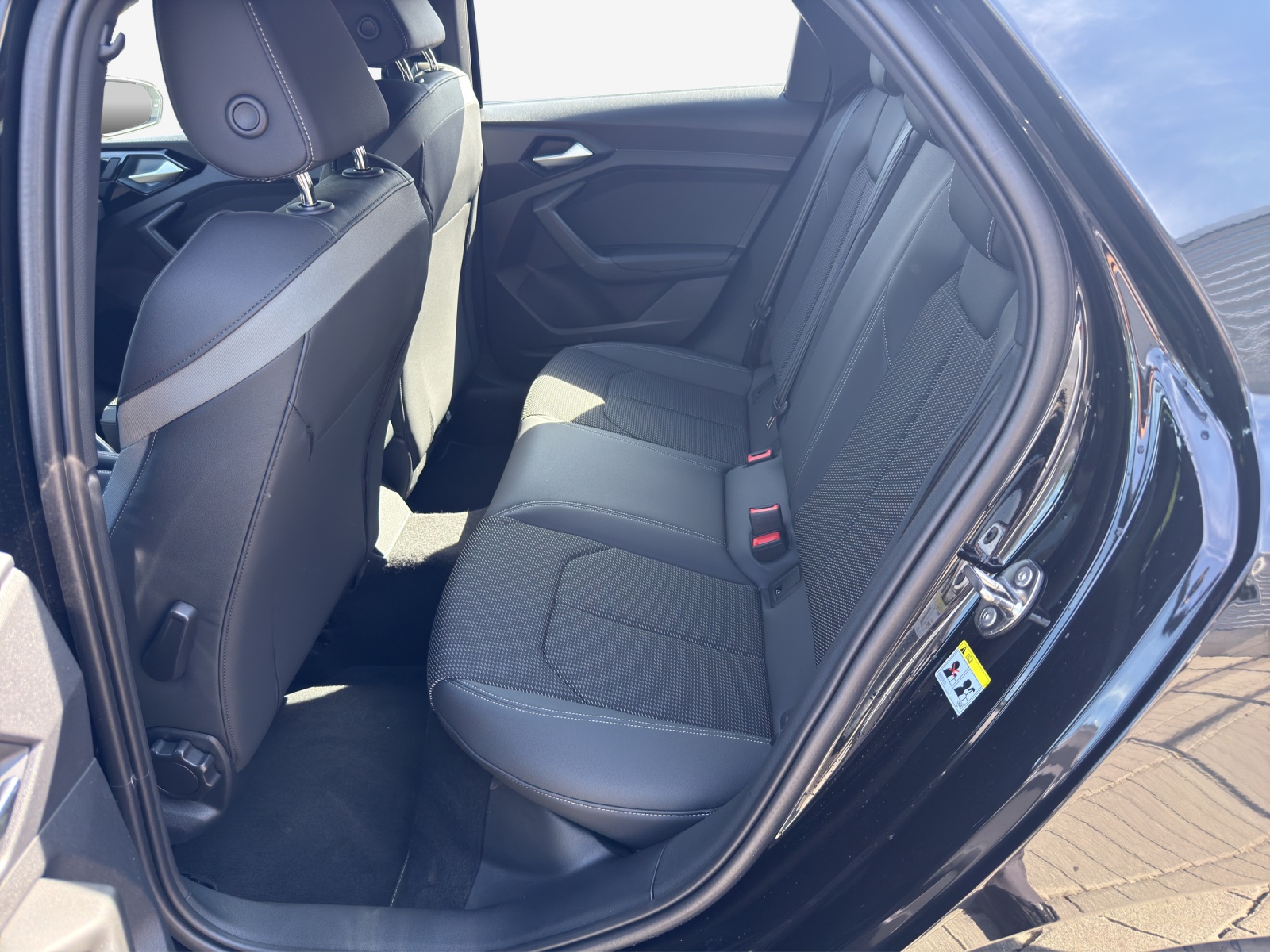 AUDI A1 Sportback 30 TFSI Attraction S-tronic-image-11