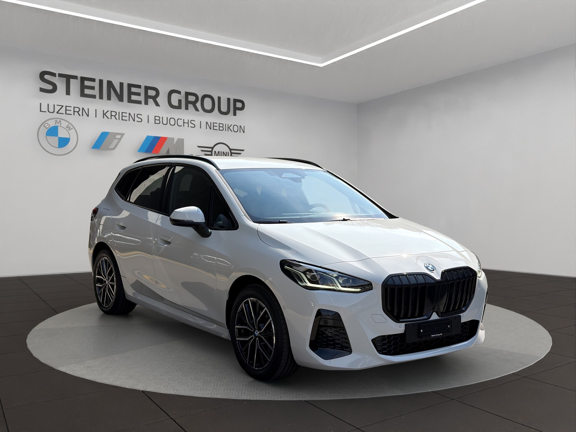 BMW 225e xDrive Active Tourer M Sport-image-2