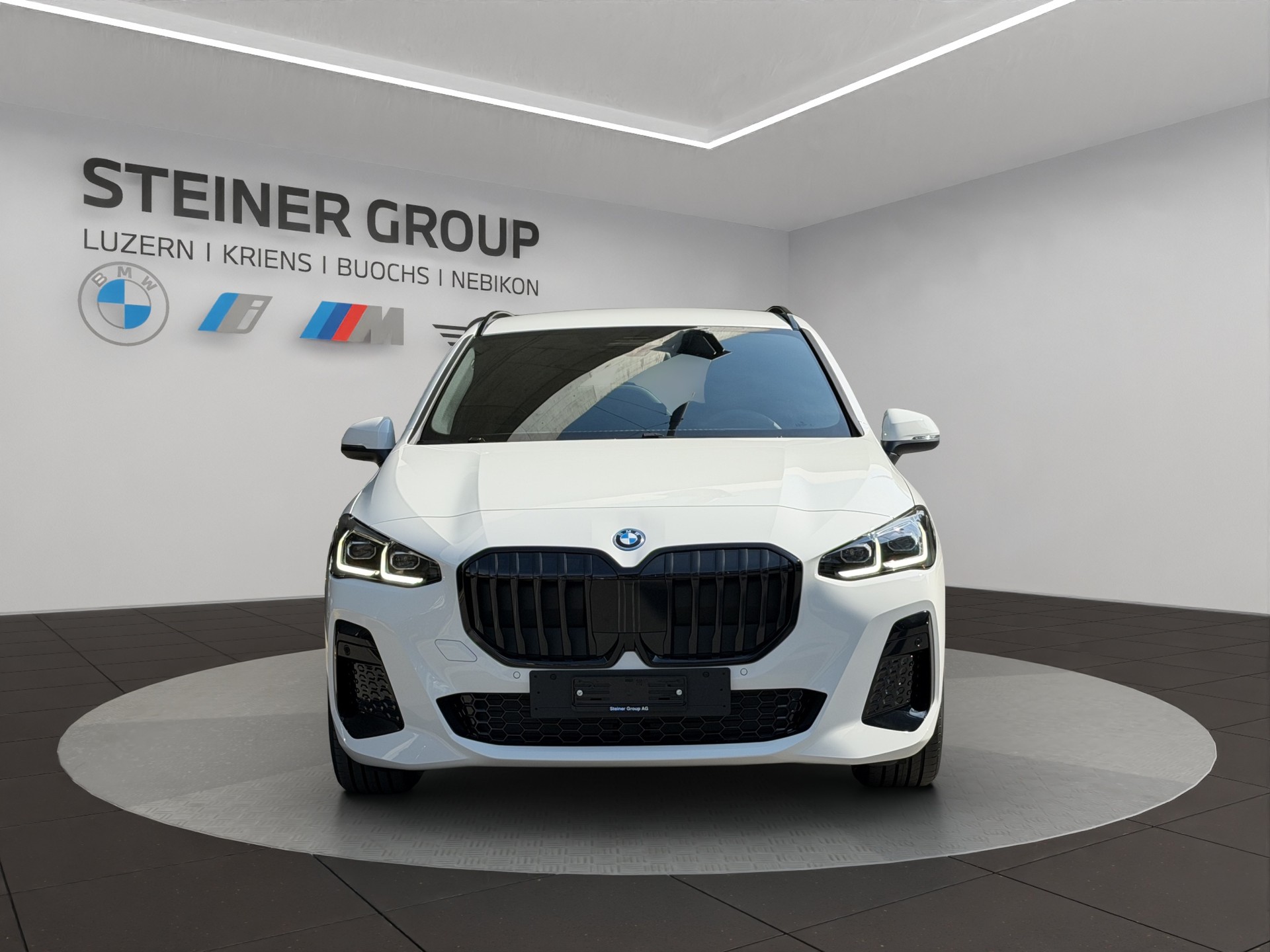 BMW 225e xDrive Active Tourer M Sport-image-1