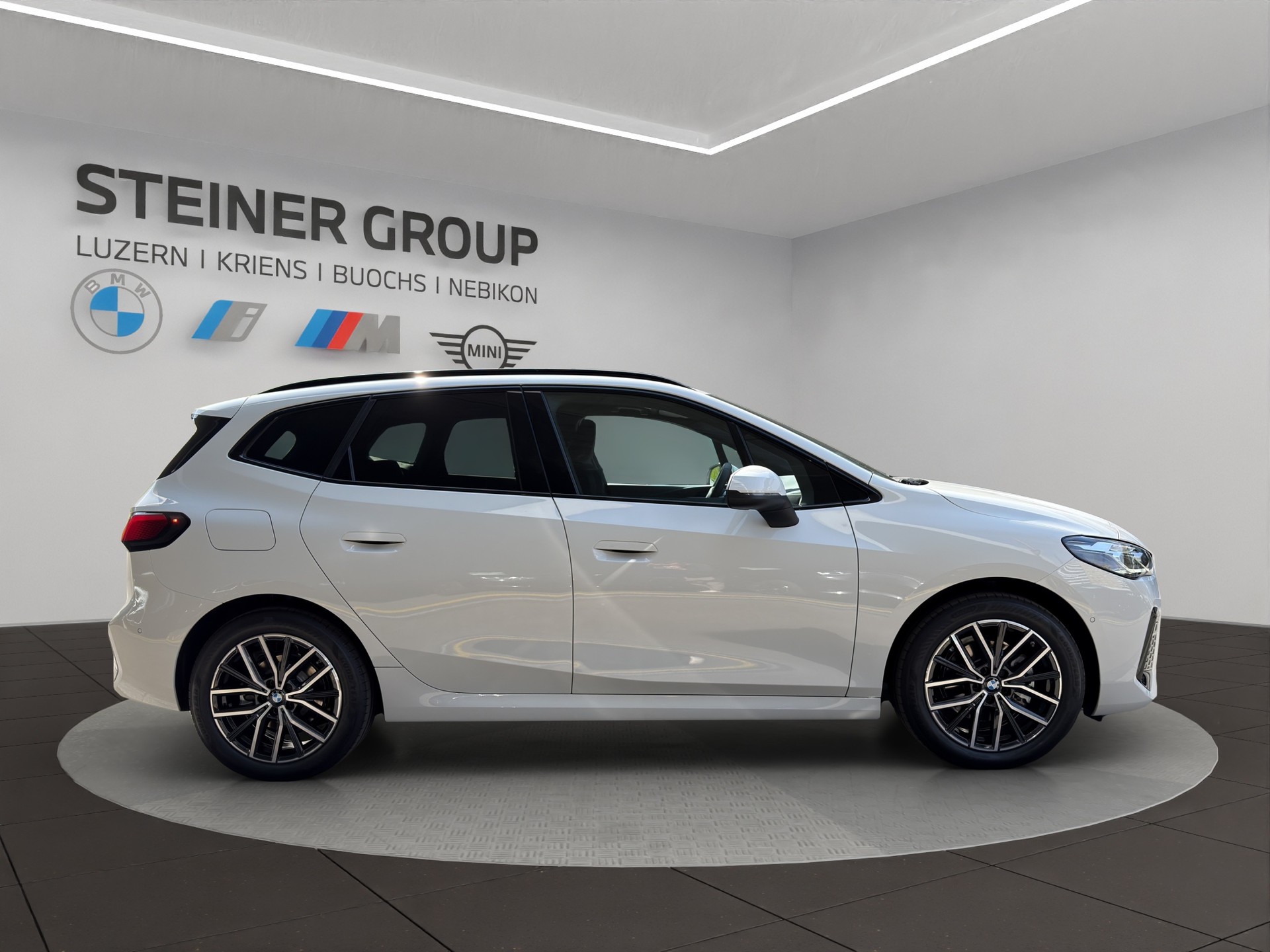 BMW 225e xDrive Active Tourer M Sport-image-3