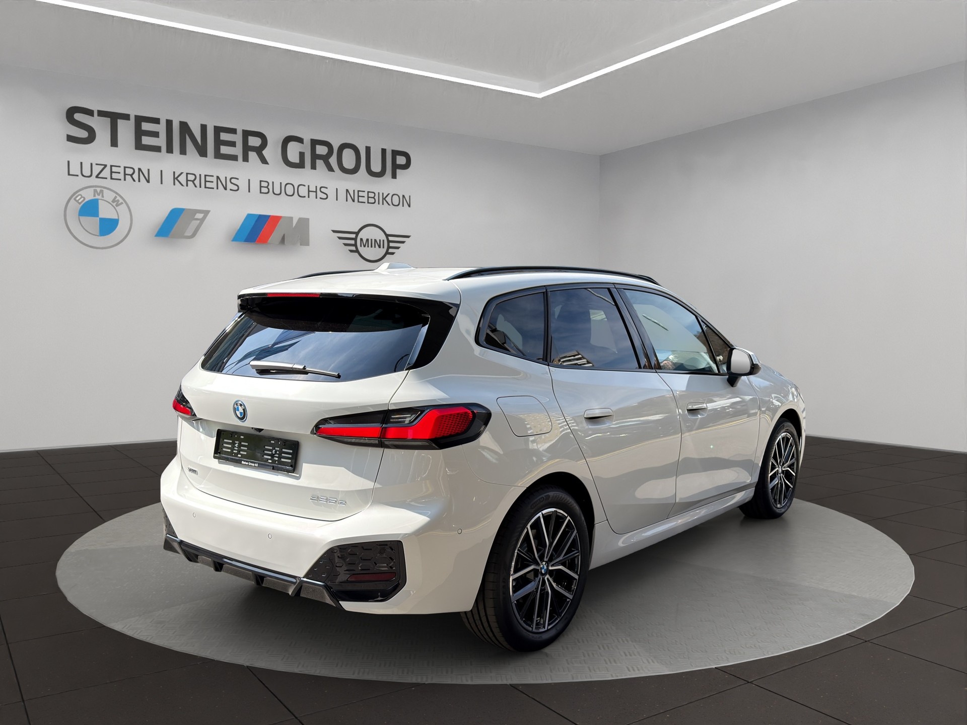 BMW 225e xDrive Active Tourer M Sport-image-4