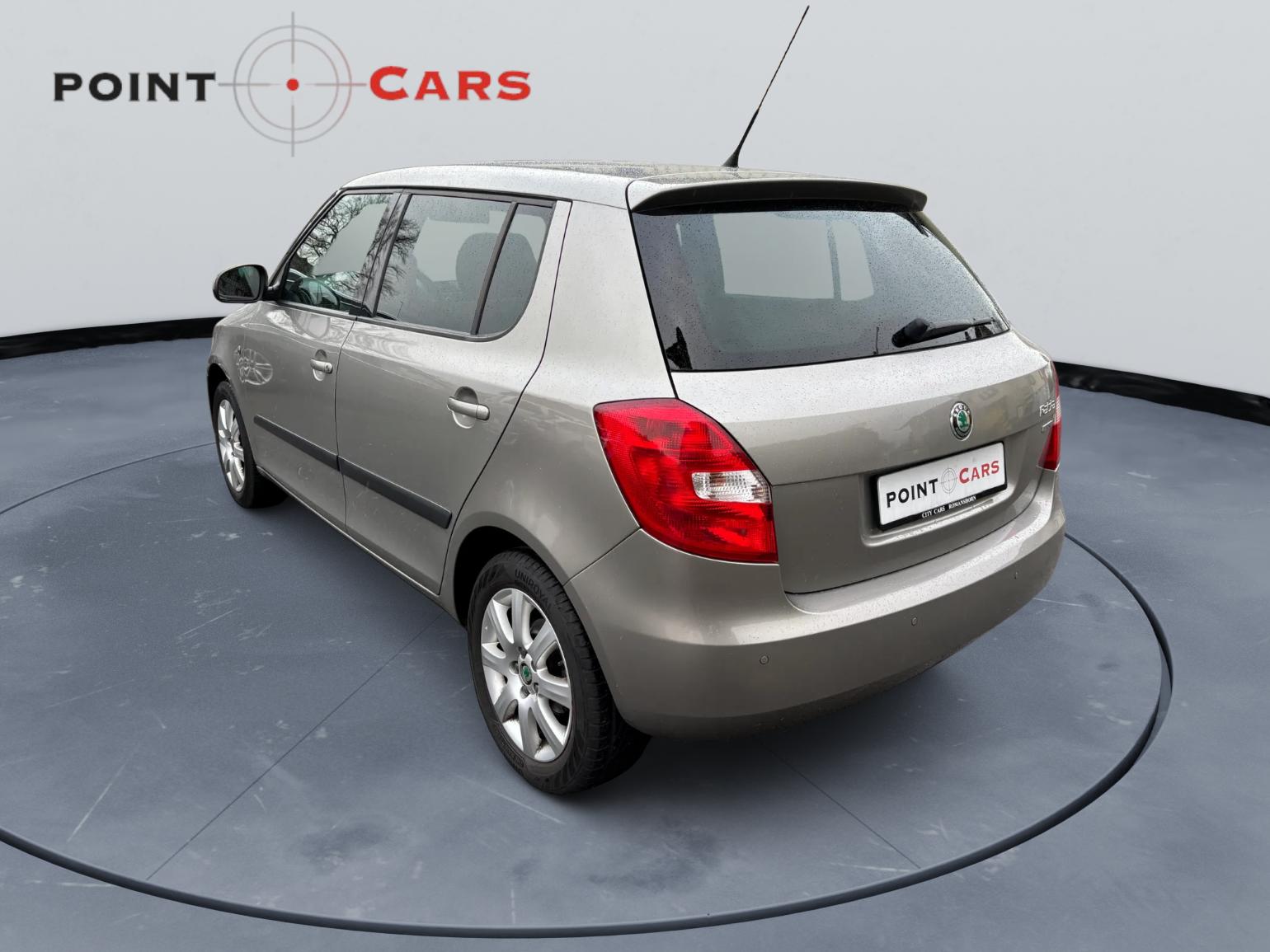 SKODA Fabia 1.2 TSI Ambiente-image-2