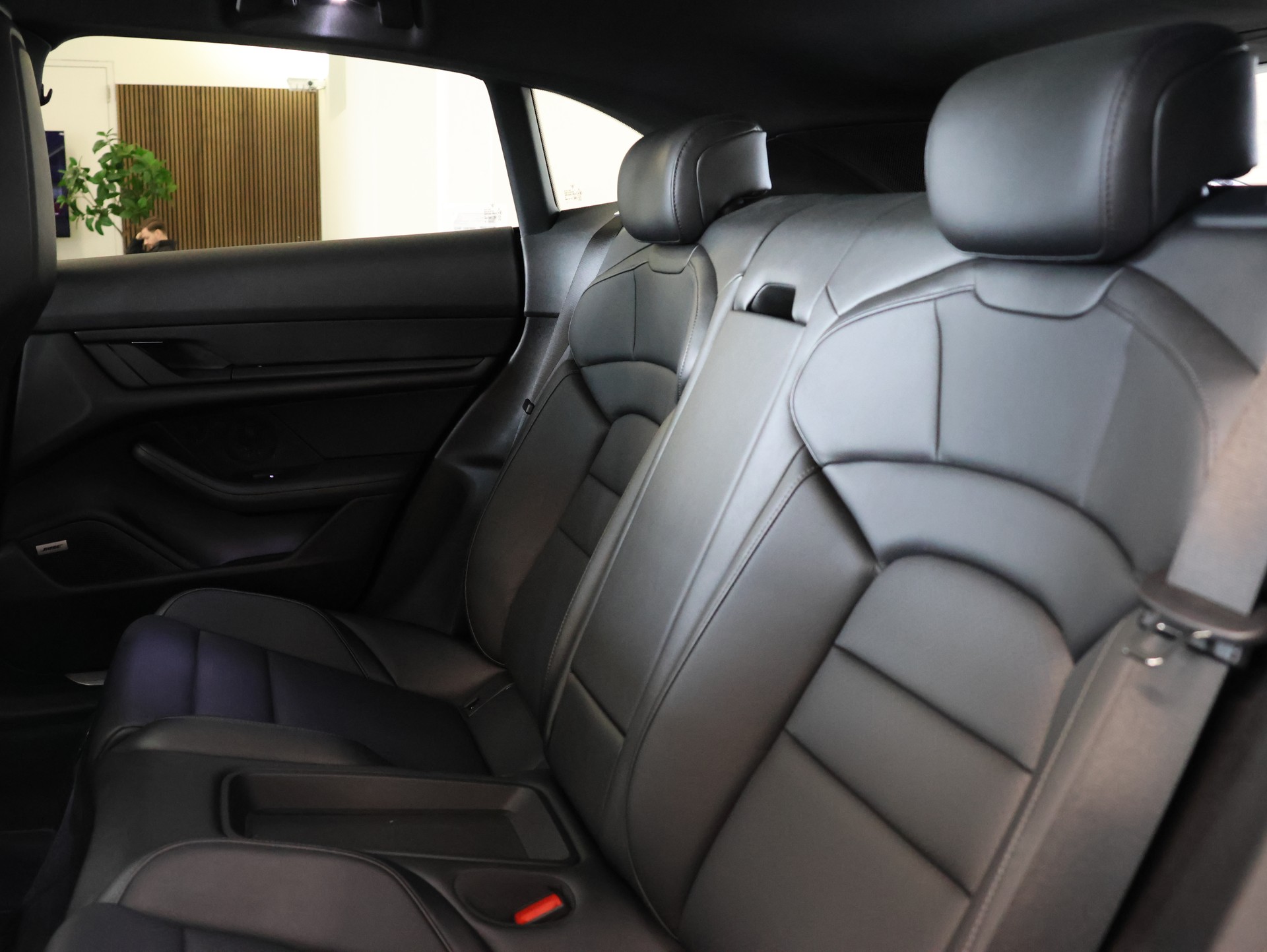 PORSCHE Taycan 4S Cross Turismo *360 Kamera* *Sportlenkrad* *Sitzheizung/Lüftung*-image-37