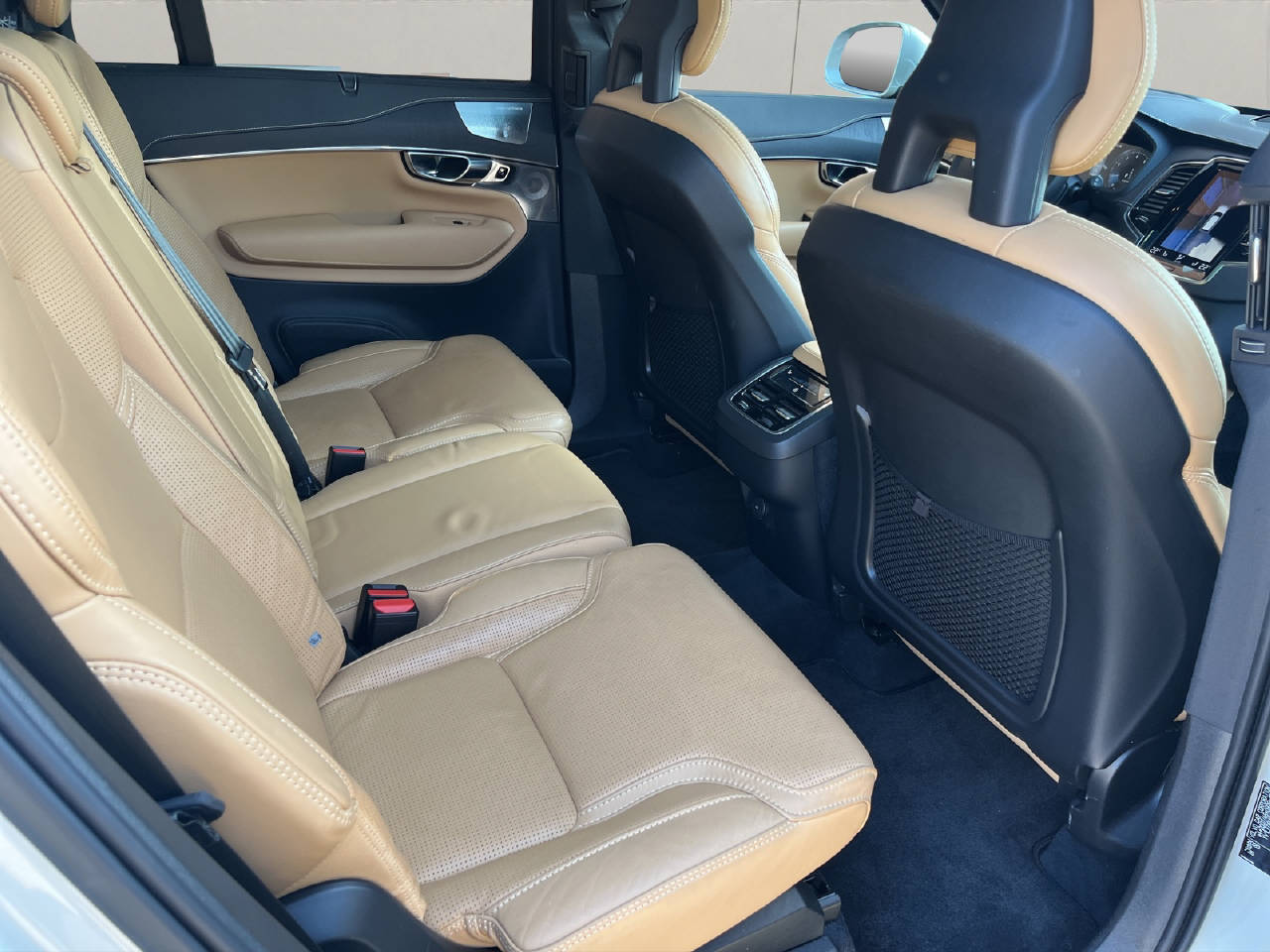 VOLVO XC90 2.0 B6 MH Inscription 7P. AWD-image-11