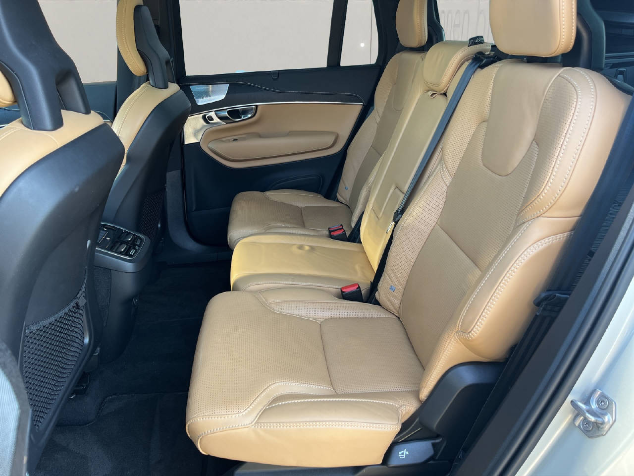VOLVO XC90 2.0 B6 MH Inscription 7P. AWD-image-9