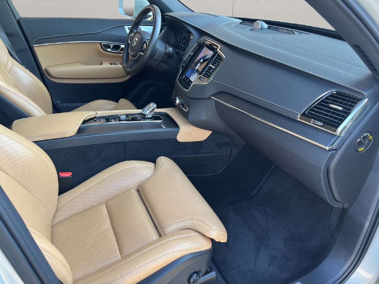 VOLVO XC90 2.0 B6 MH Inscription 7P. AWD-image-12