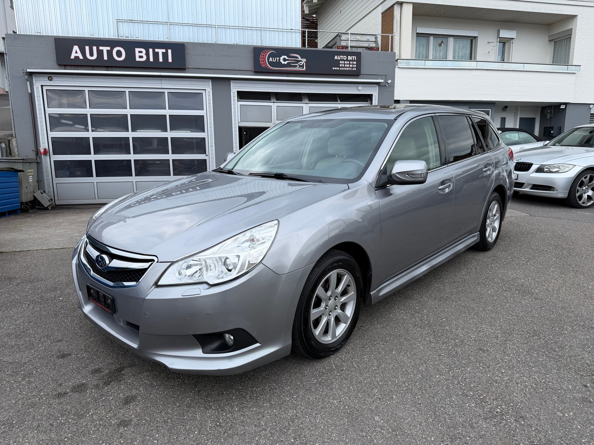 SUBARU Legacy 2.0i Swiss AWD Lineartronic