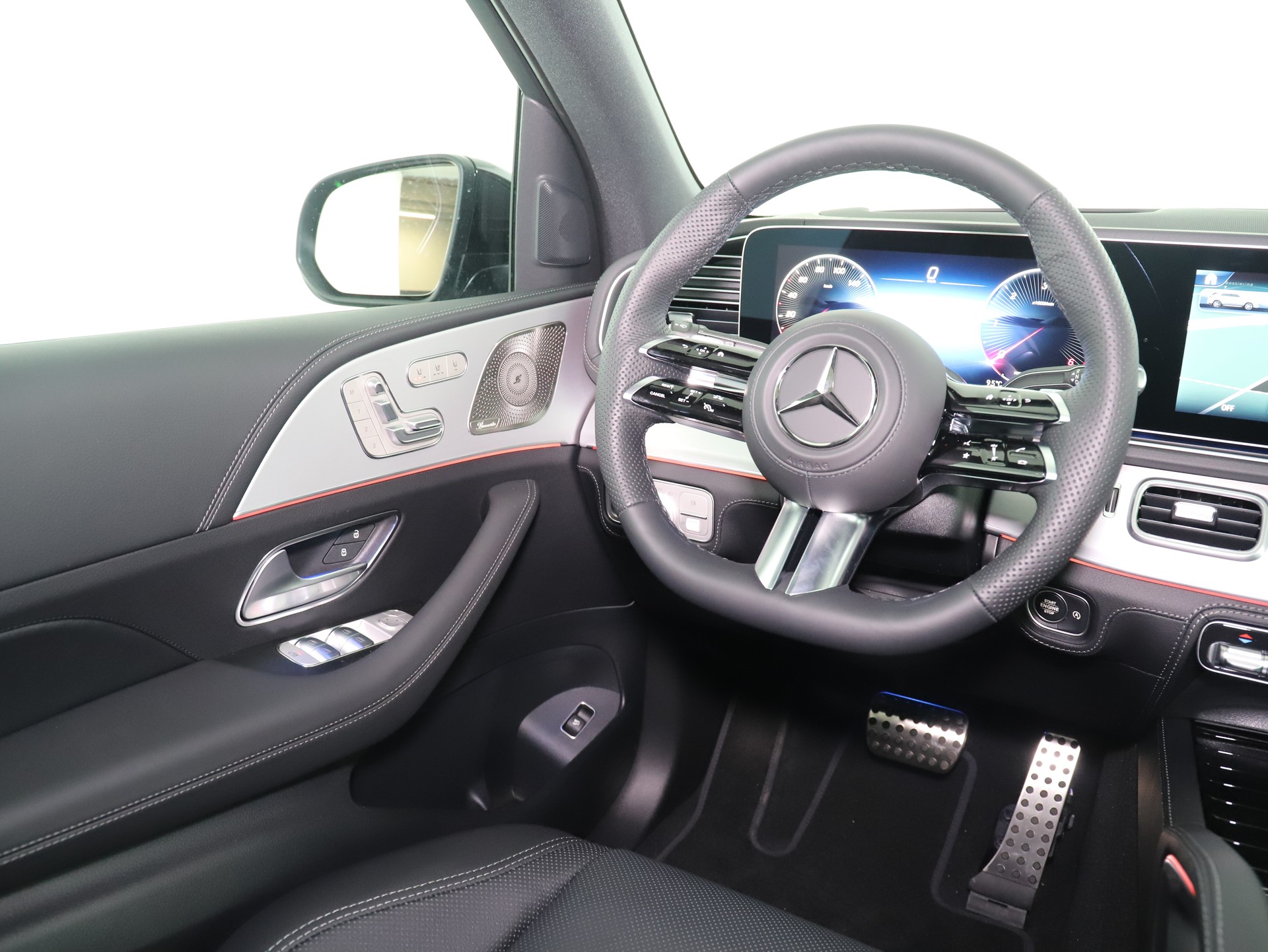 MERCEDES-BENZ GLE 300 d 4Matic-image-14