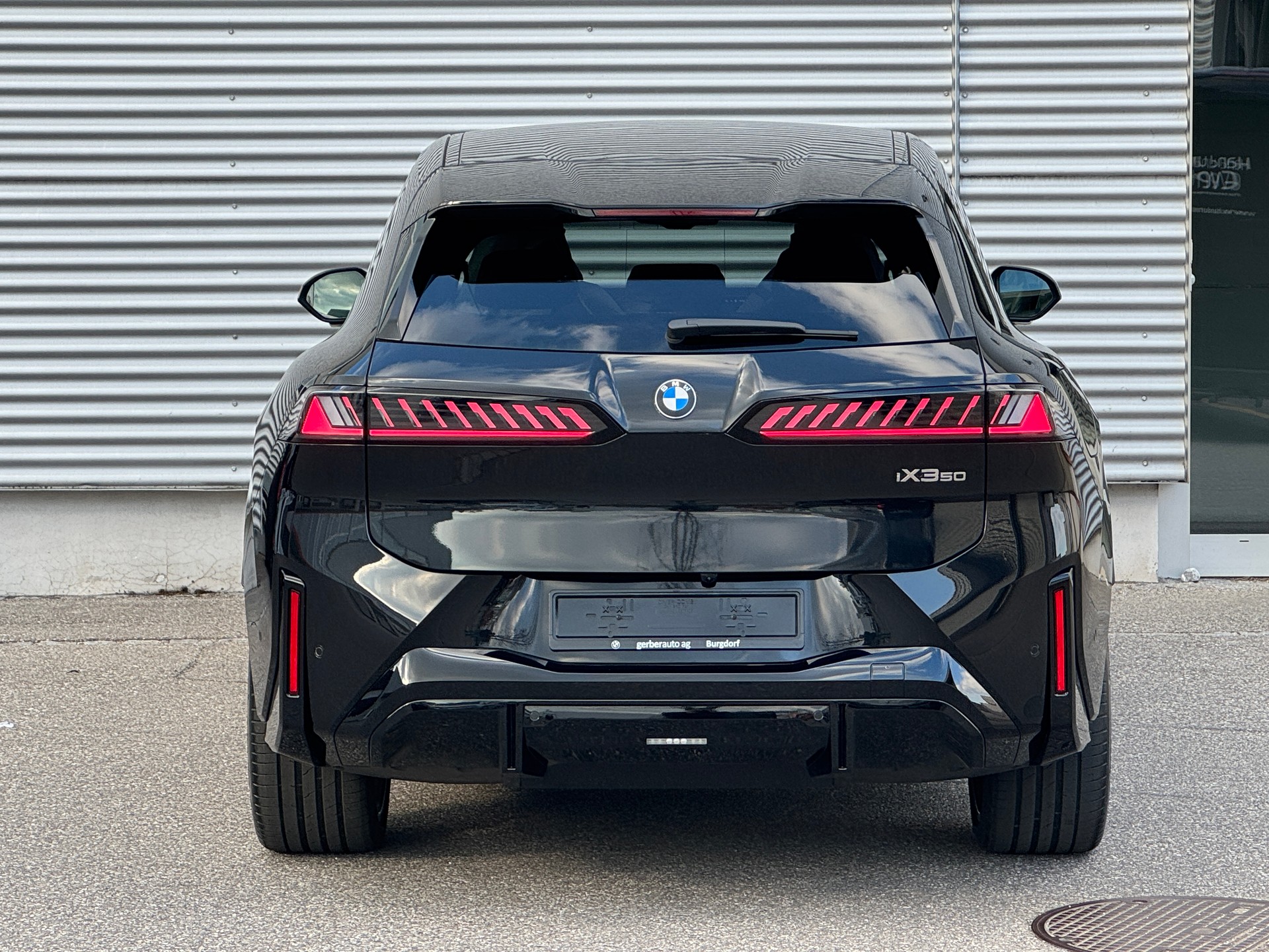 BMW iX3 50 xDrive M Sport Pro-image-11