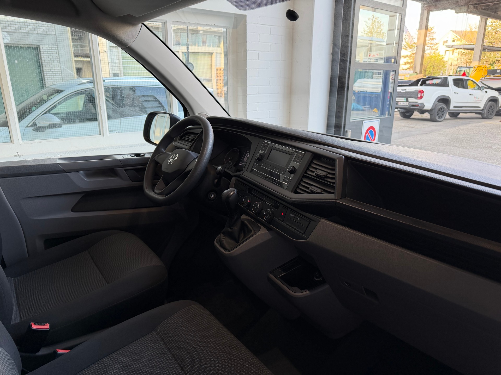 VW T6.1 2.0 Bi-TDI 204 PS 4X4 4Motion DSG + AHK 2500 KG-image-8