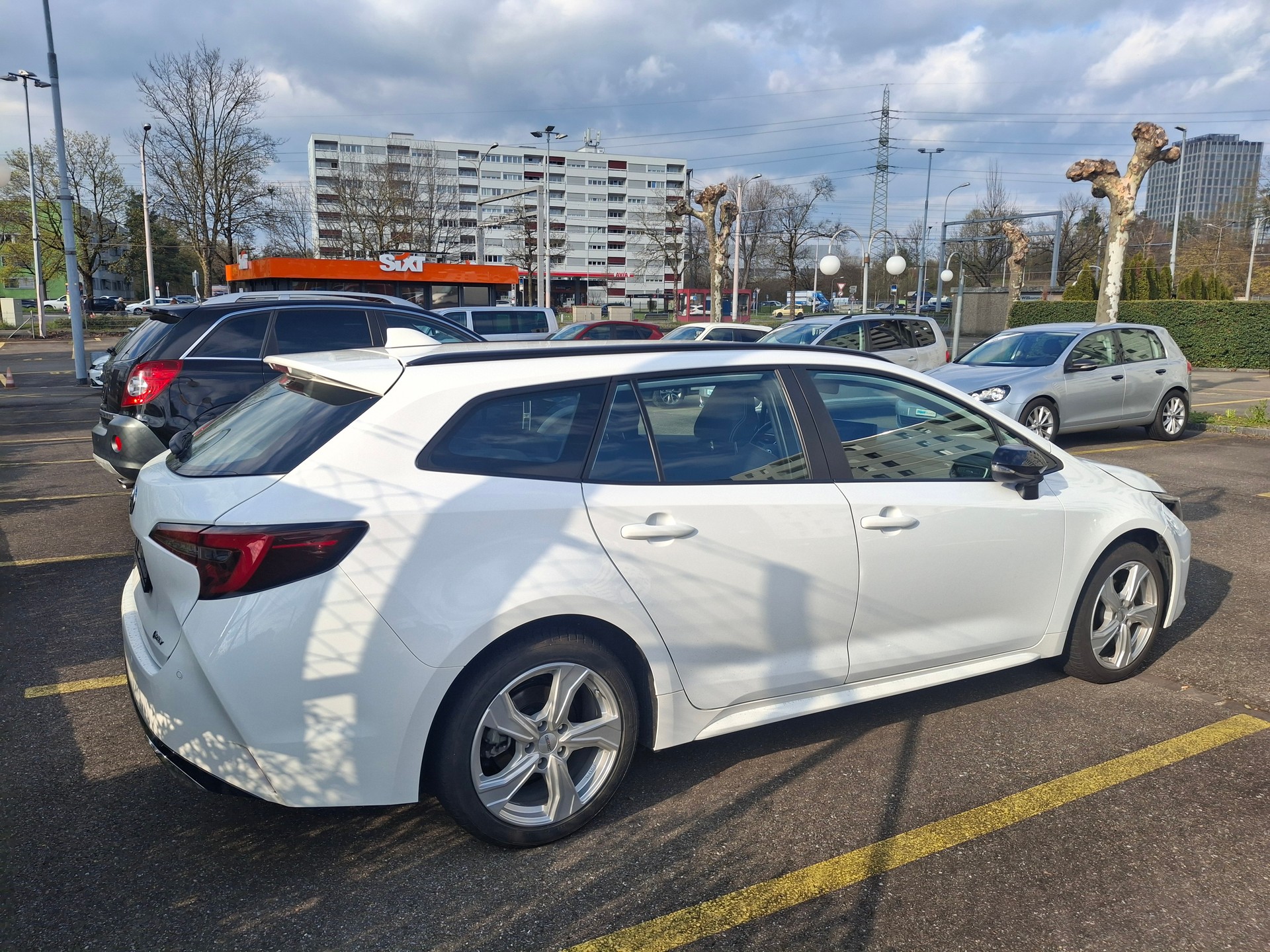TOYOTA Corolla Touring Sports 1.8 HSD Trend e-CVT-image-16