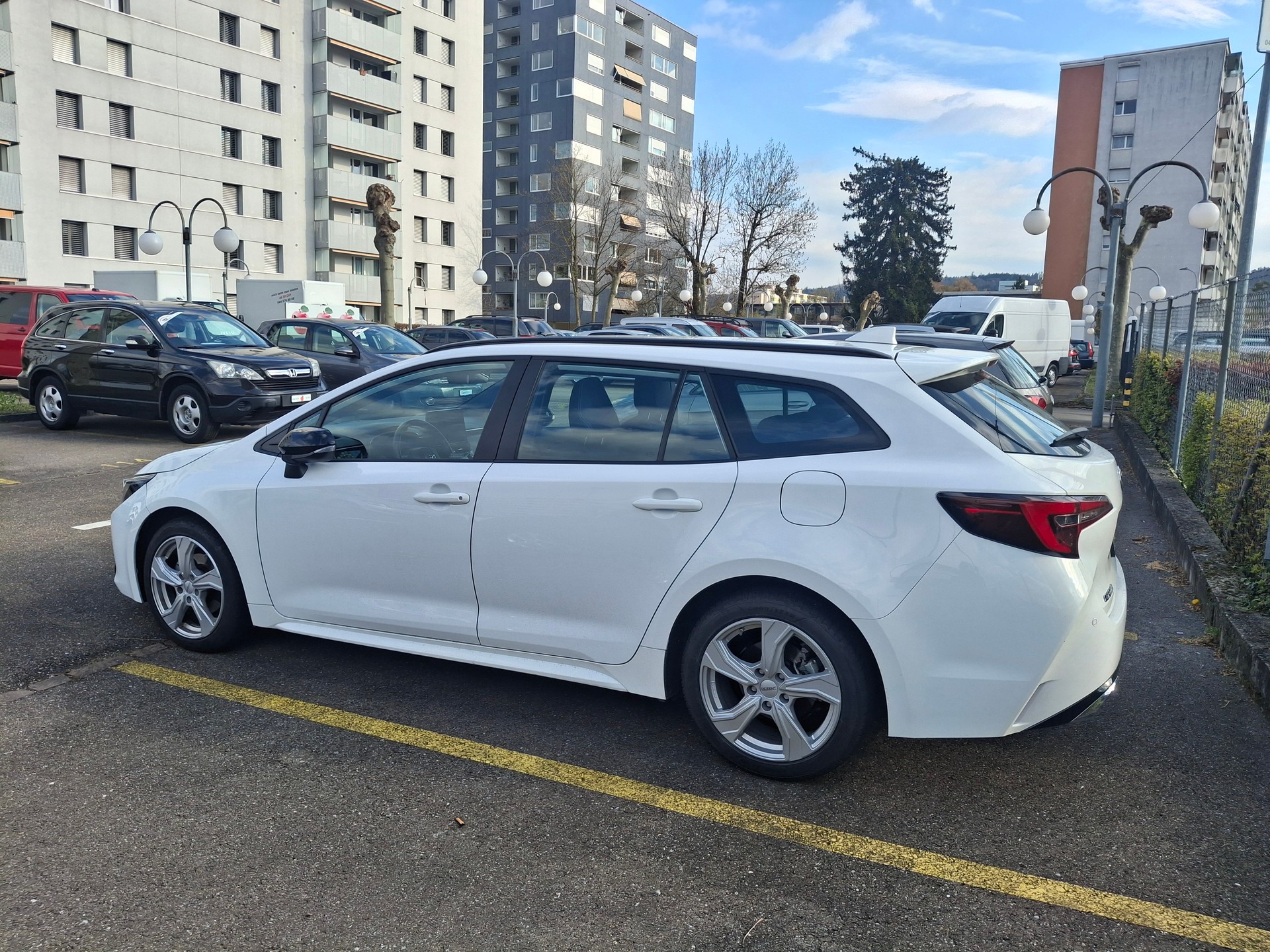 TOYOTA Corolla Touring Sports 1.8 HSD Trend e-CVT-image-14
