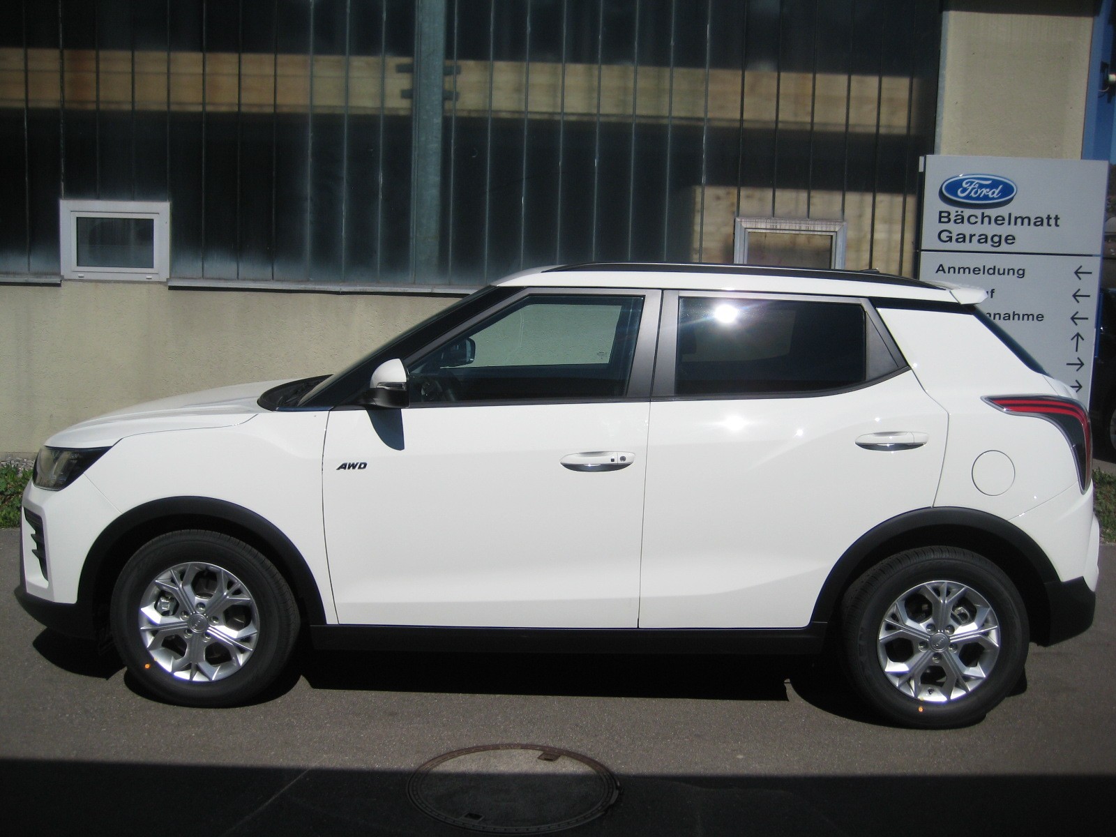 KGM-SsangYong Tivoli 1.5 T GDI Steel 4WD Automat-image-1