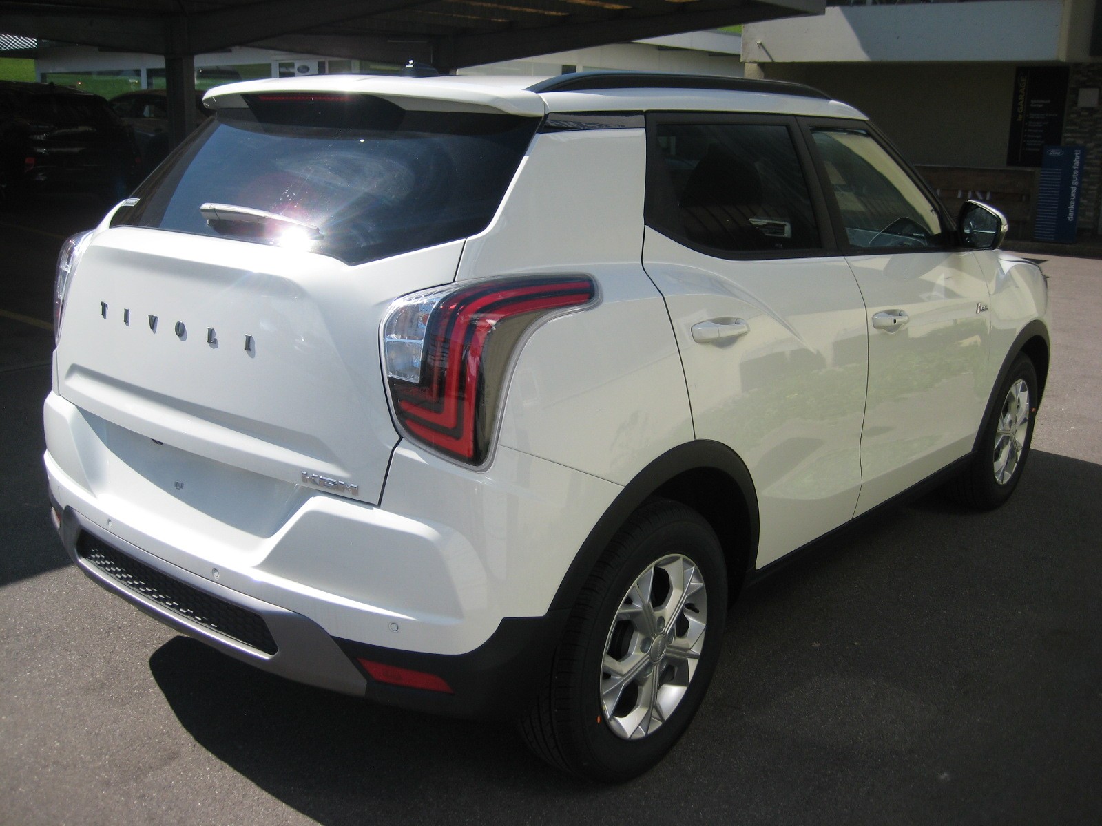 KGM-SsangYong Tivoli 1.5 T GDI Steel 4WD Automat-image-3
