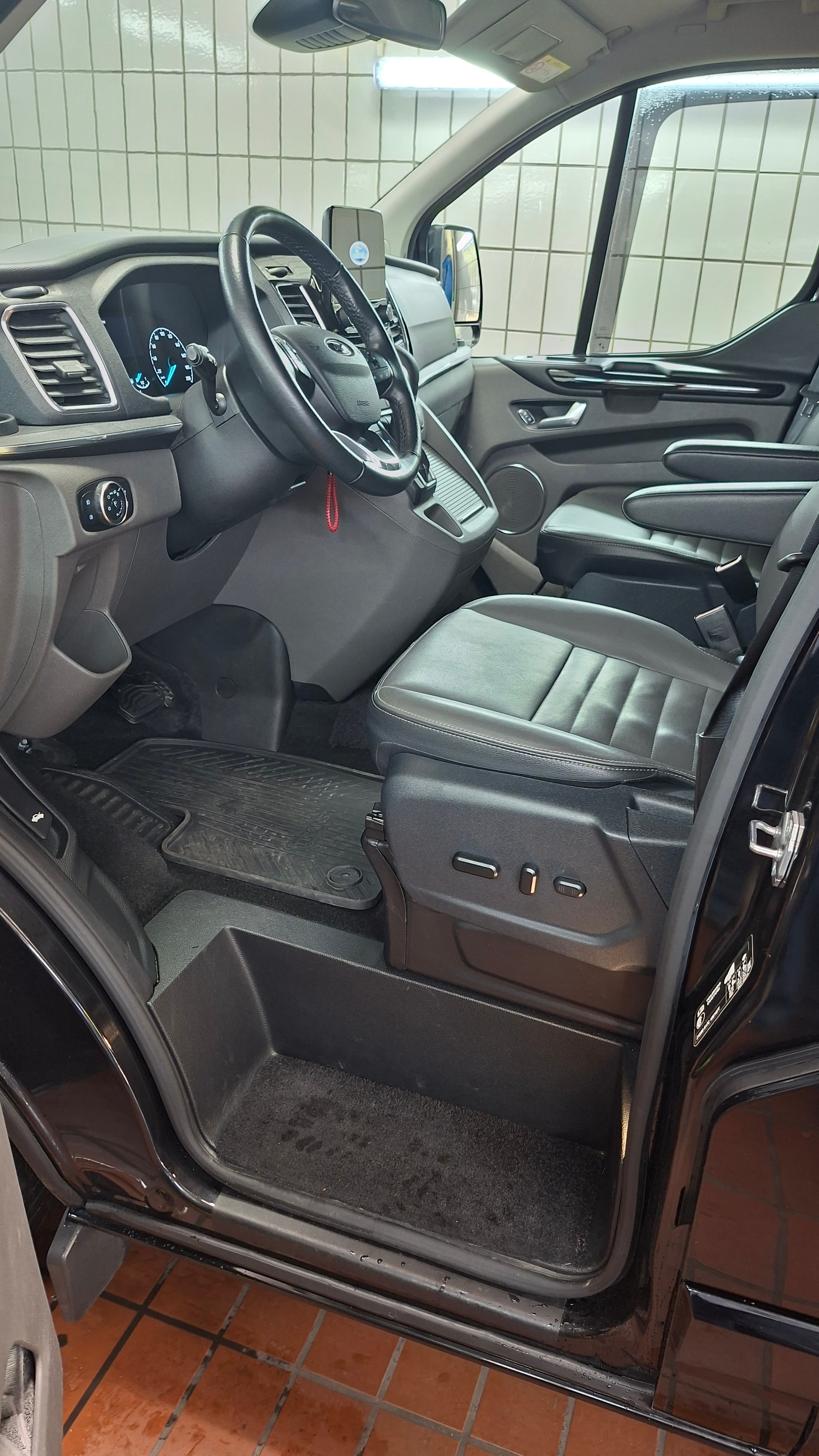 FORD Tourneo Custom 320 L2H1 Shuttle Trend A-image-1