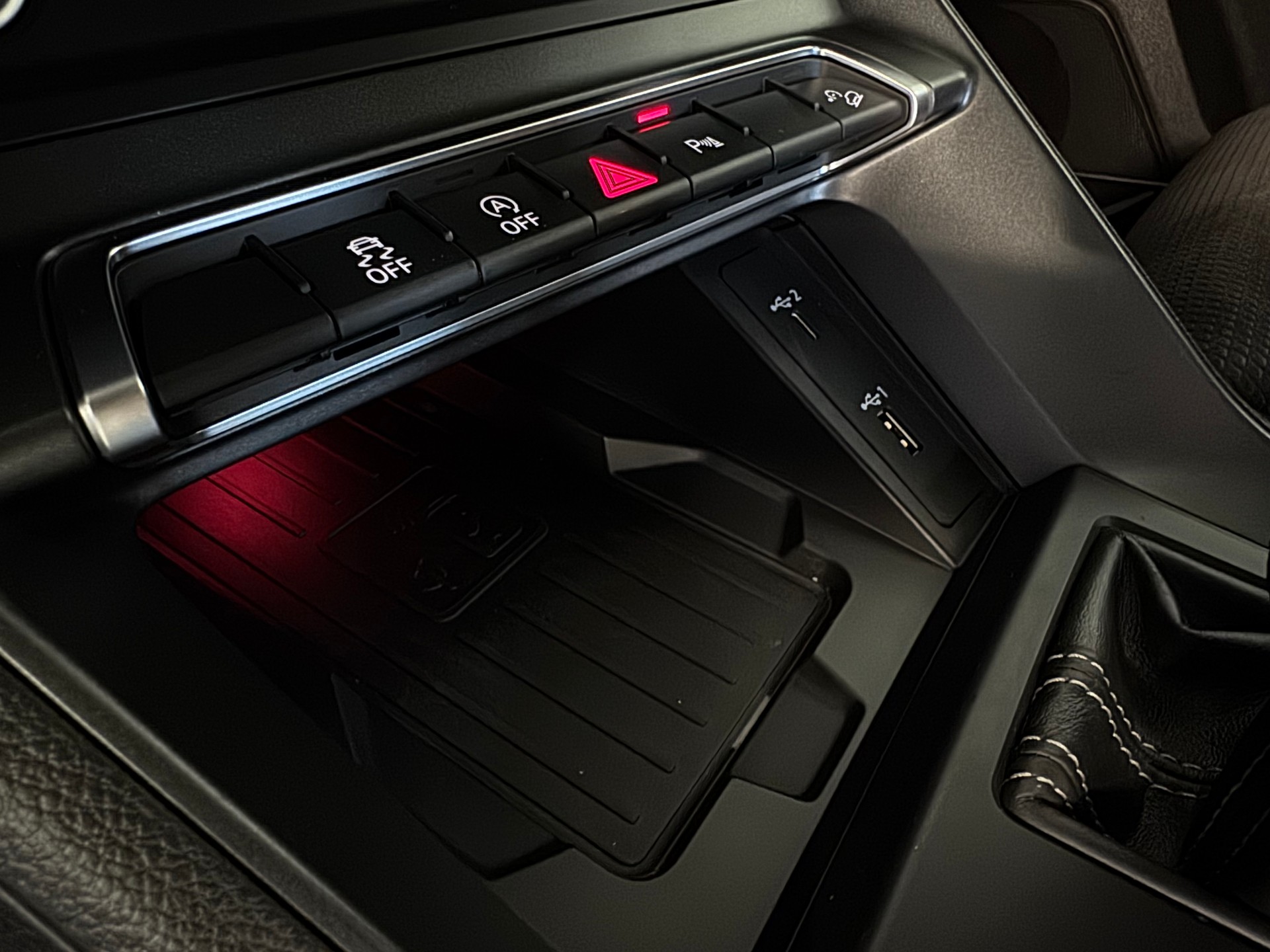AUDI Q3 45 TFSI S line quattro S-tronic-image-10