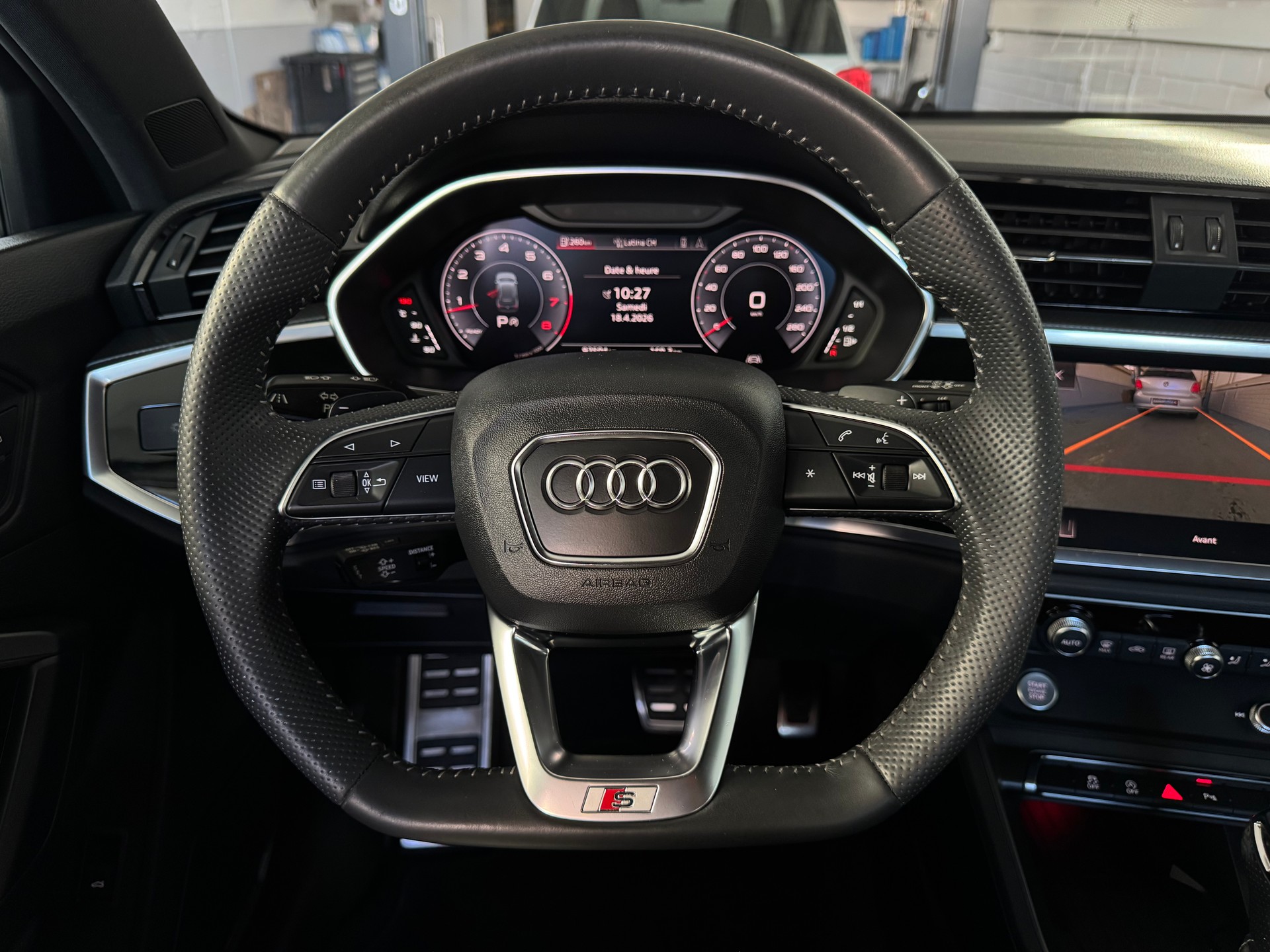 AUDI Q3 45 TFSI S line quattro S-tronic-image-8