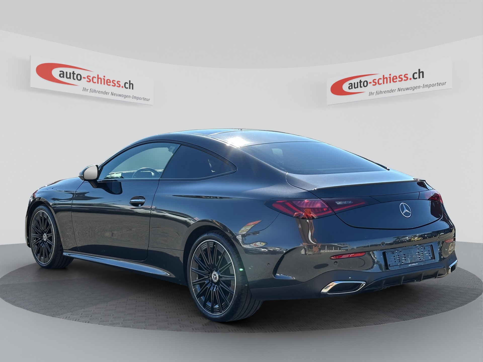 MERCEDES-BENZ CLE 200 AMG Night 9G-Tronic-image-2
