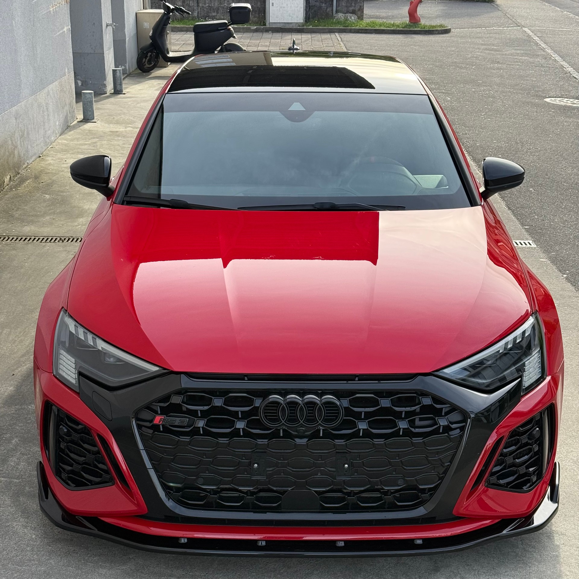 AUDI RS3 Sportback 2.5 TSI quattro S-tronic-showroom-element-2
