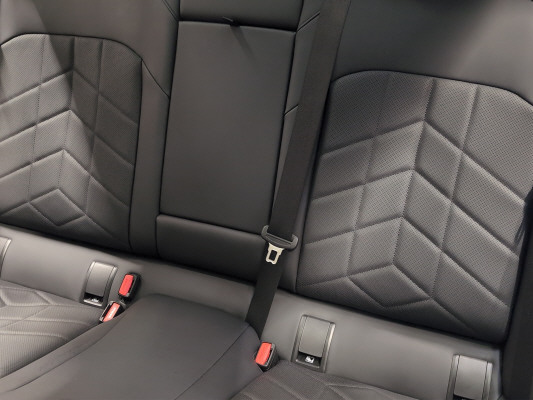 BMW 520d xDr 48V Tour M Sport-image-9