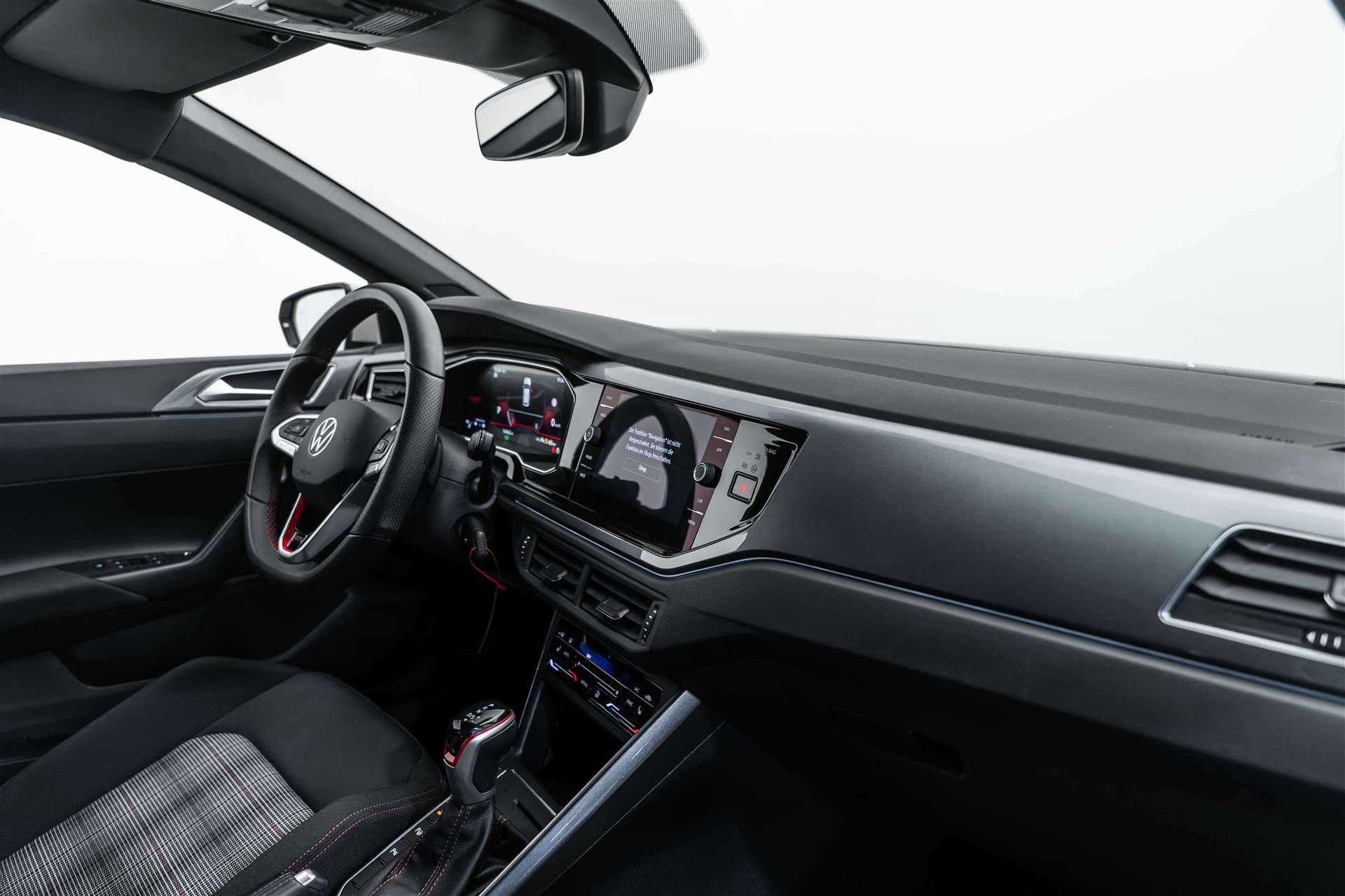 VW Polo 2.0 TSi GTi 207PS DSG-Automat-image-10