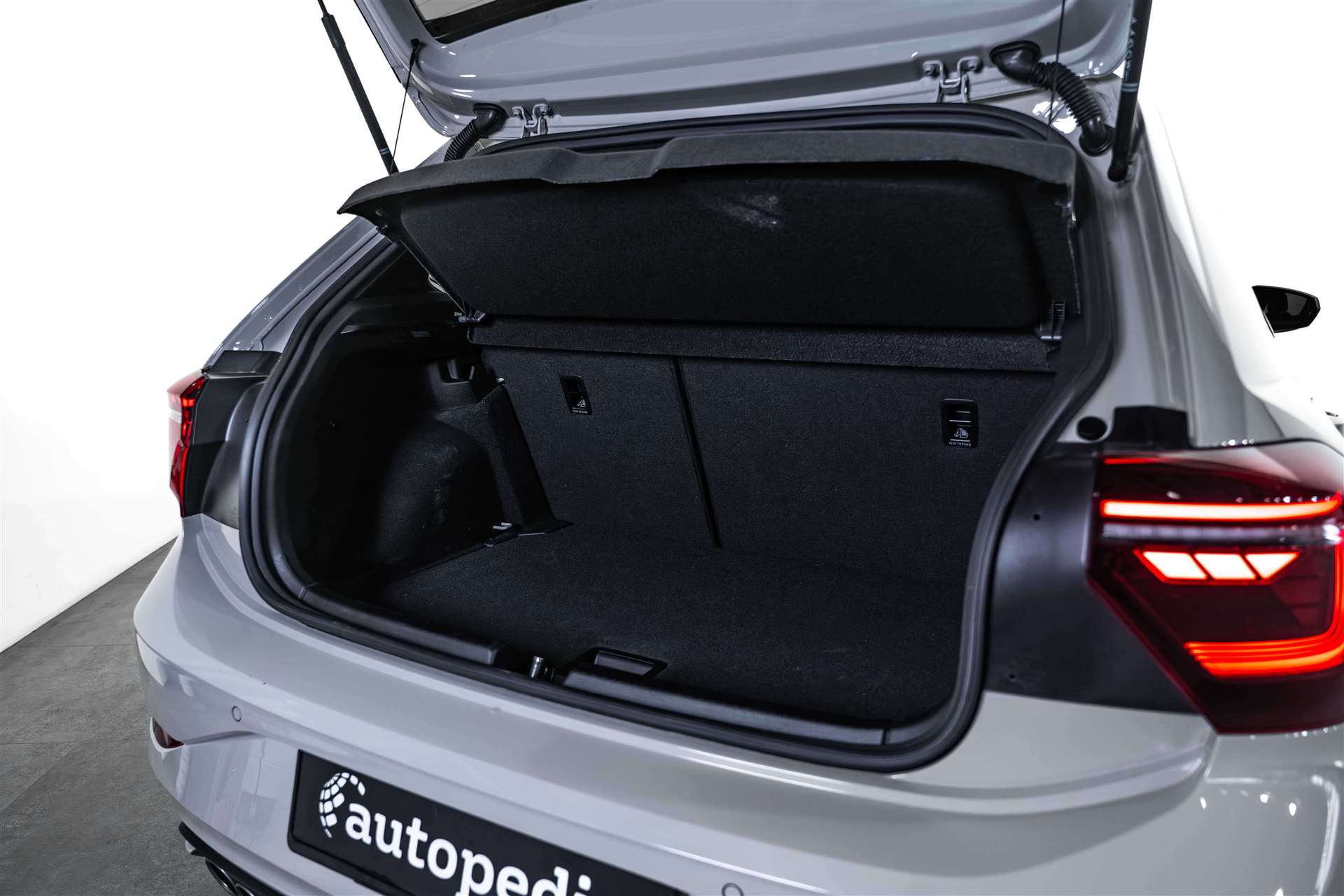 VW Polo 2.0 TSi GTi 207PS DSG-Automat-image-4