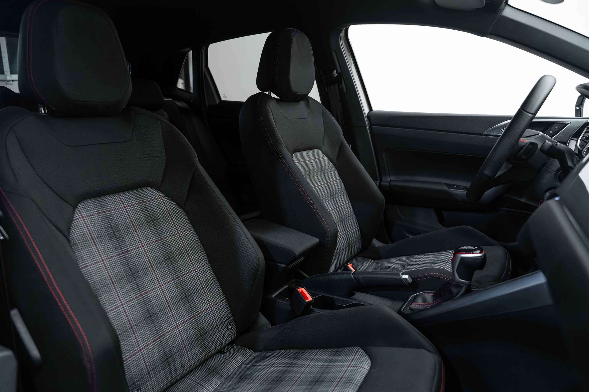 VW Polo 2.0 TSi GTi 207PS DSG-Automat-image-11
