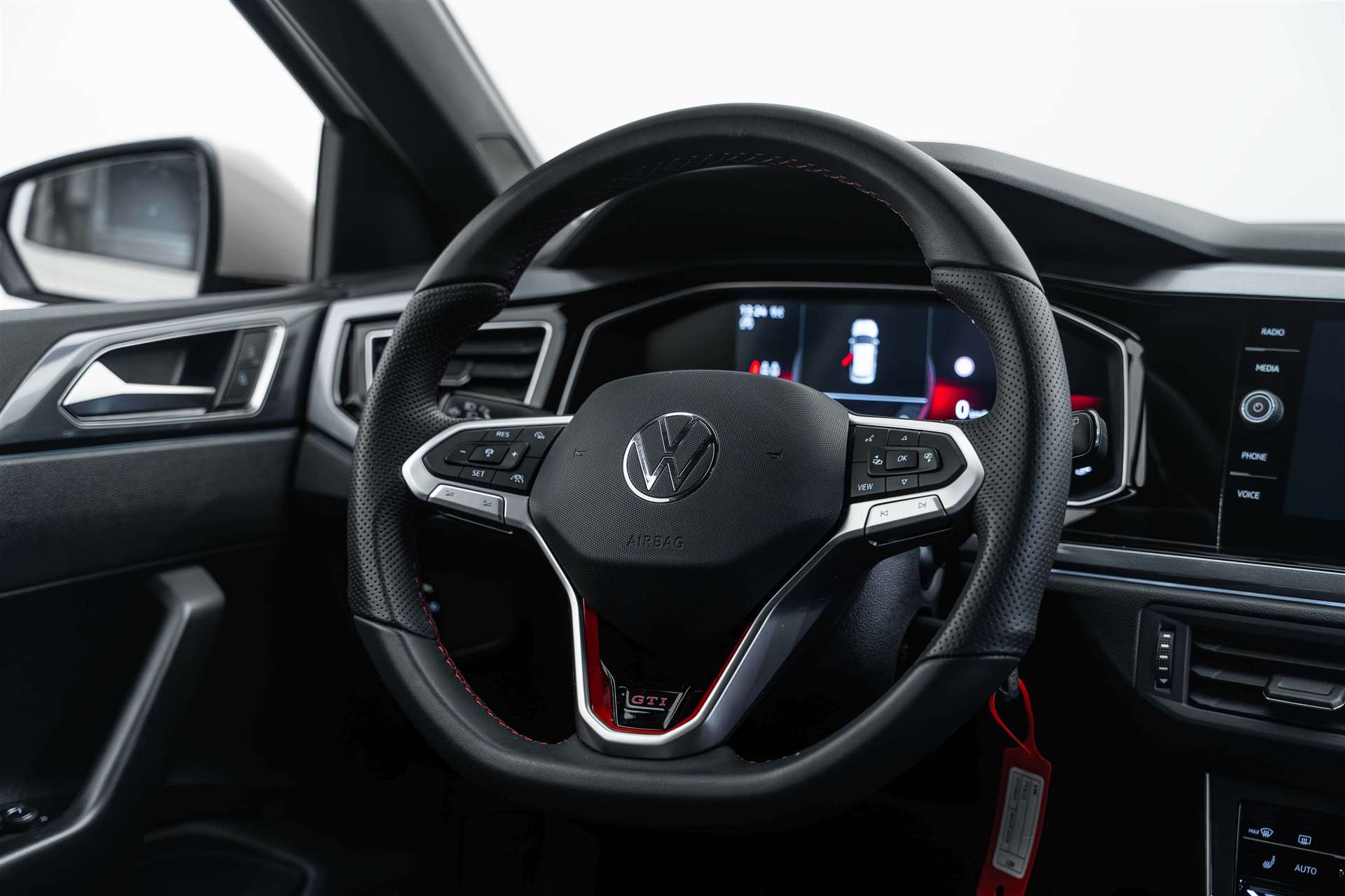 VW Polo 2.0 TSi GTi 207PS DSG-Automat-image-9