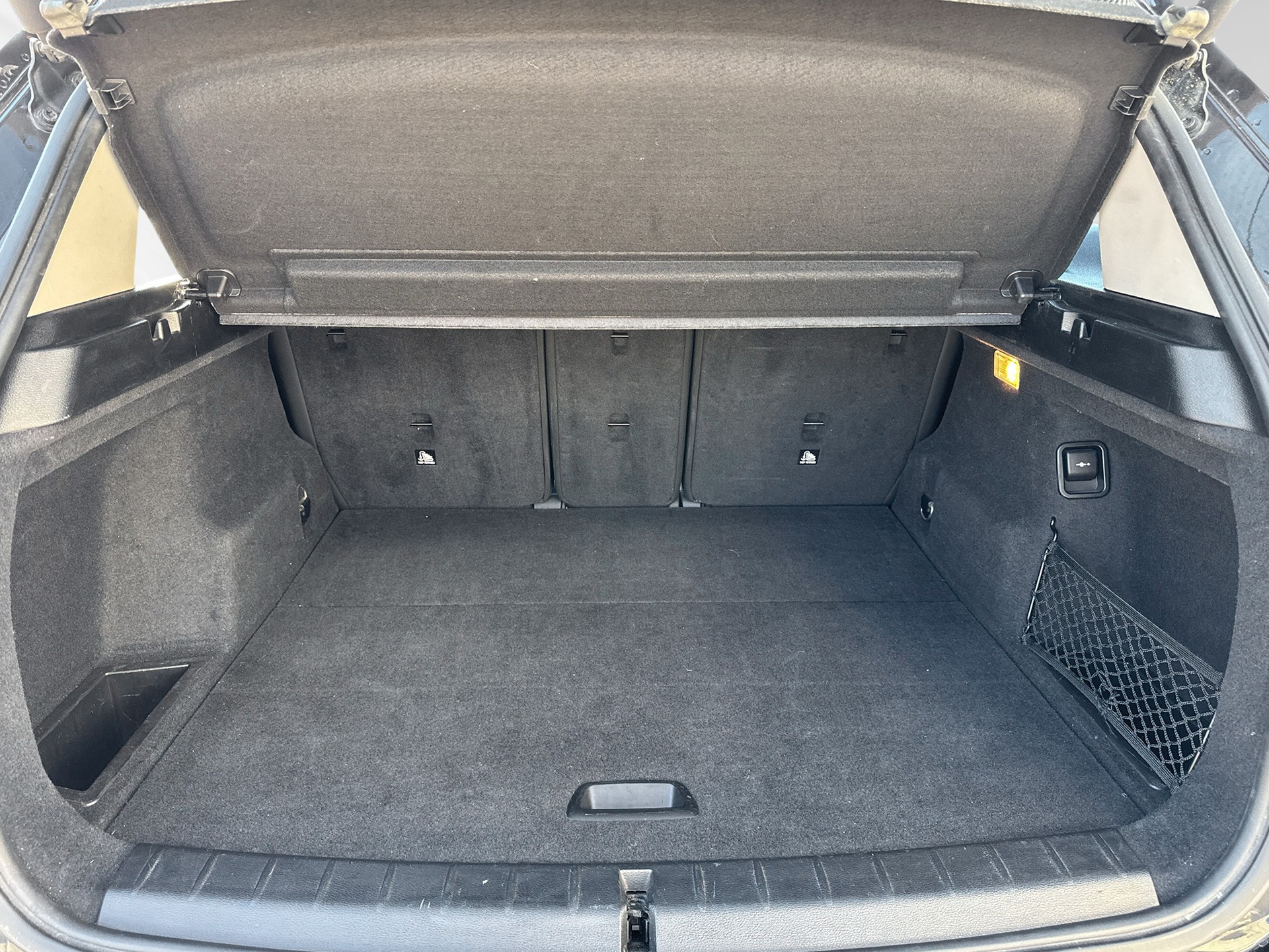 BMW X1 xDrive 20i Steptronic-image-7