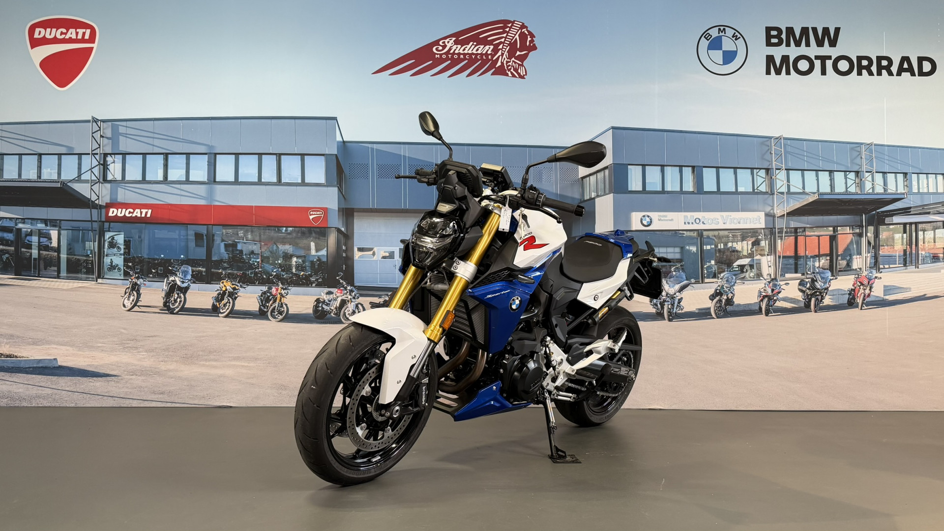 BMW F 900 R Sport-image-2