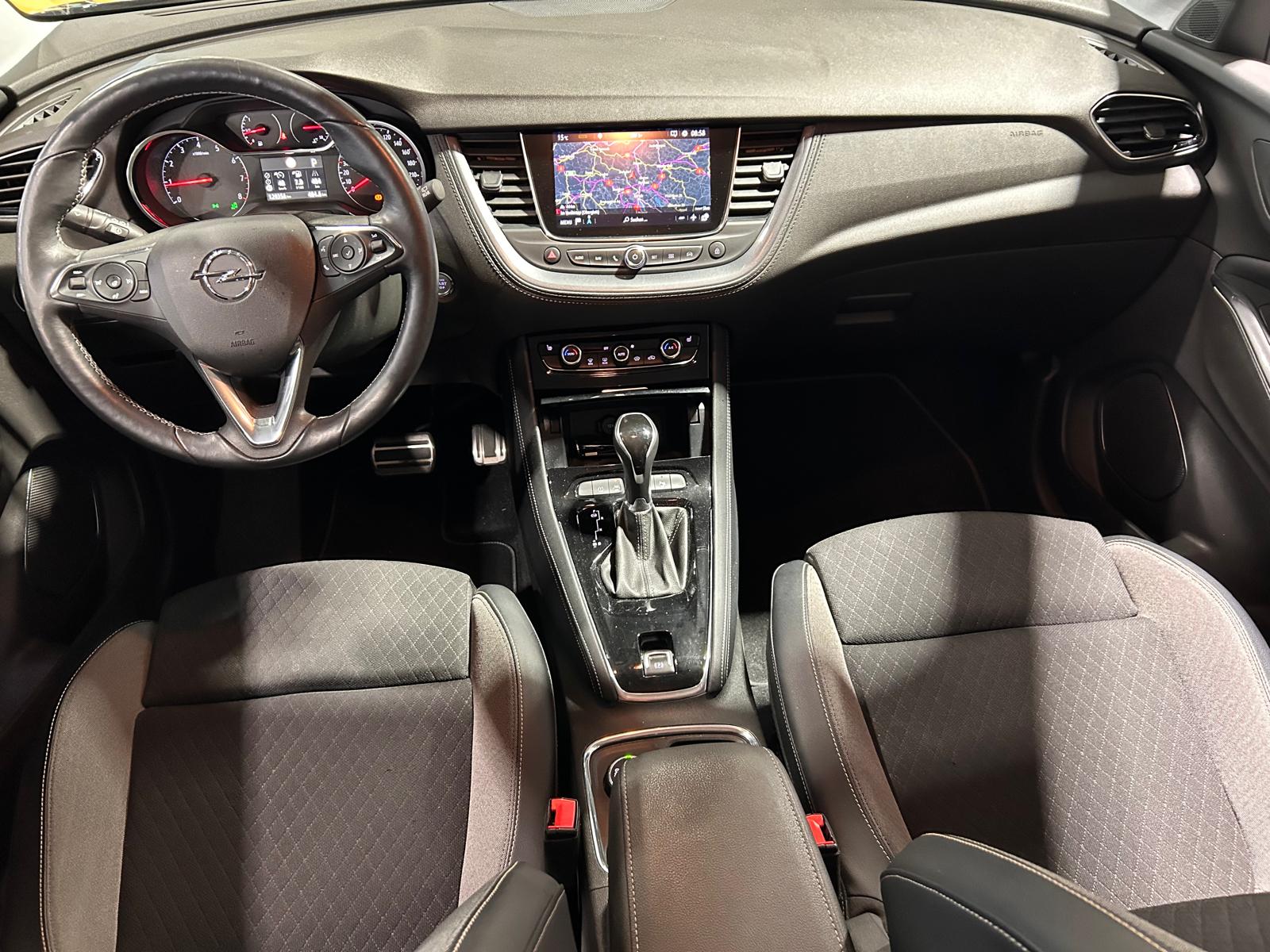 OPEL Grandland X 1.2 T Ultimate-image-13