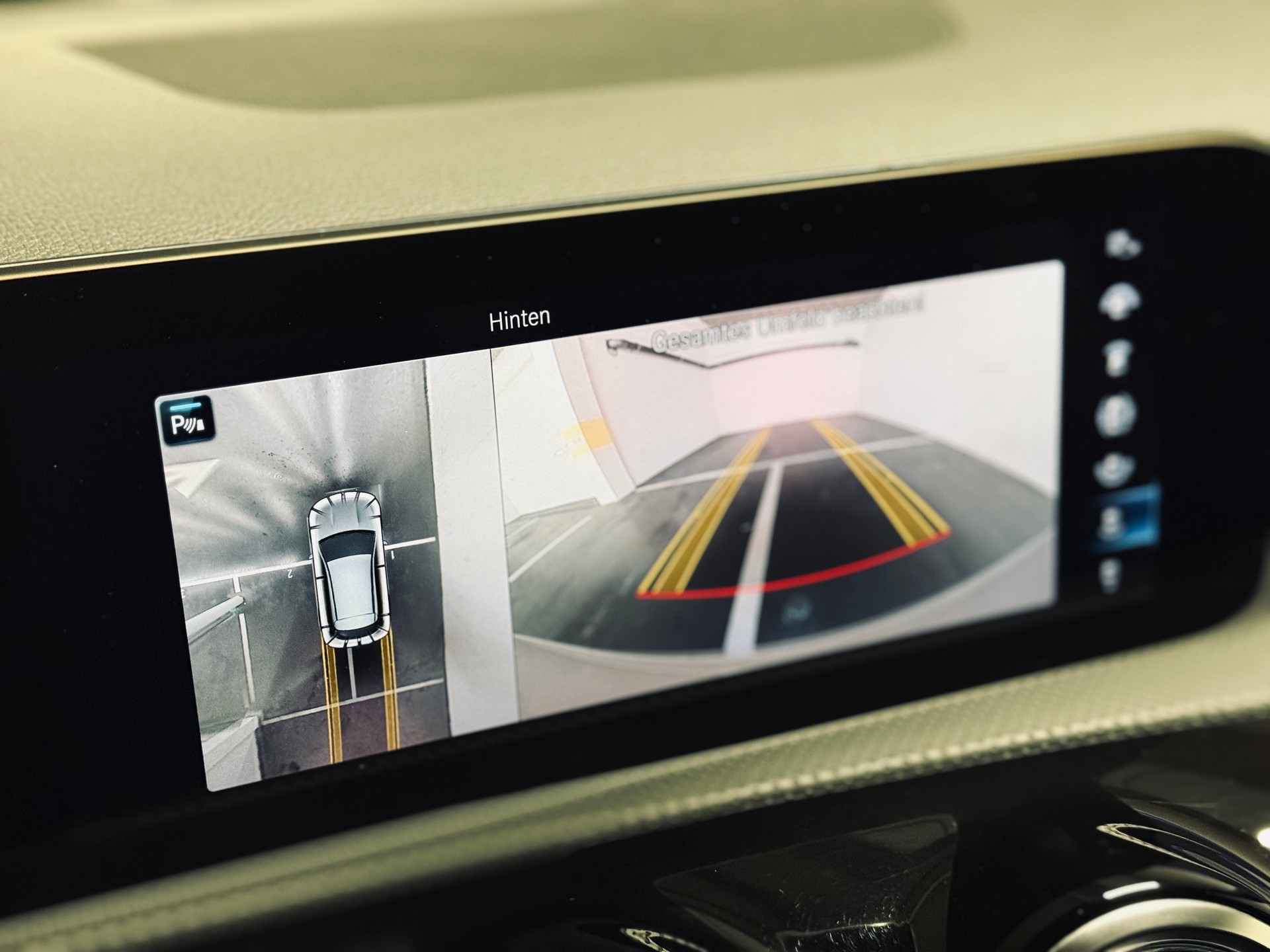MERCEDES-BENZ CLA 250 Shooting Brake AMG Line 4Matic-image-13