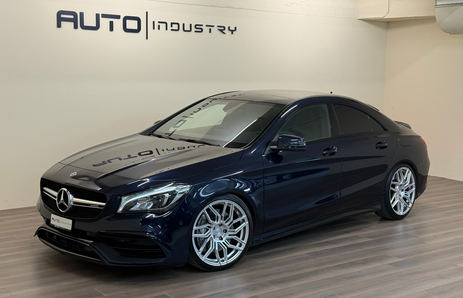 MERCEDES-BENZ CLA 45 AMG 4Matic Speedshift