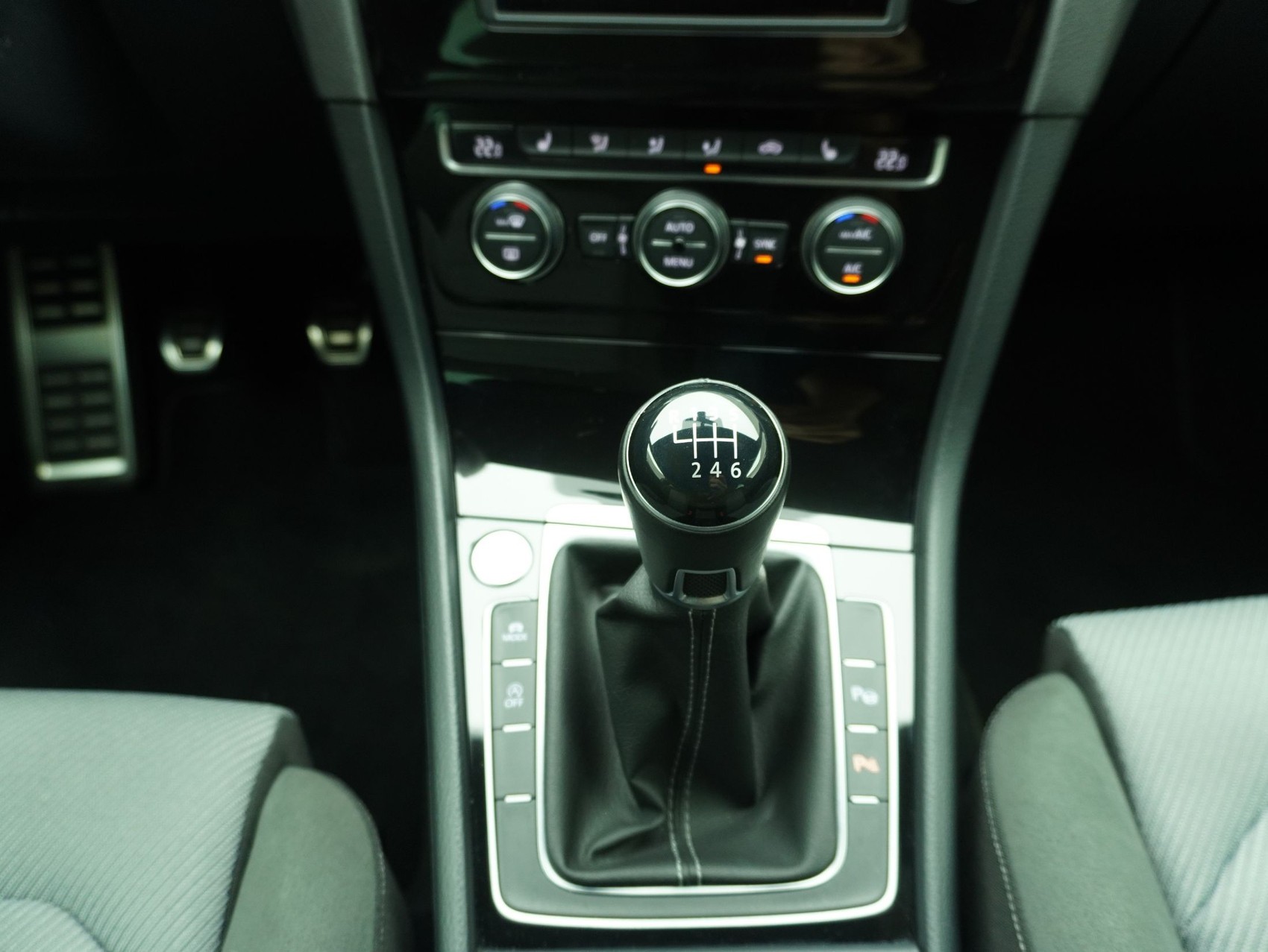 VW Golf 7 1.4 TSI R-Line-image-15