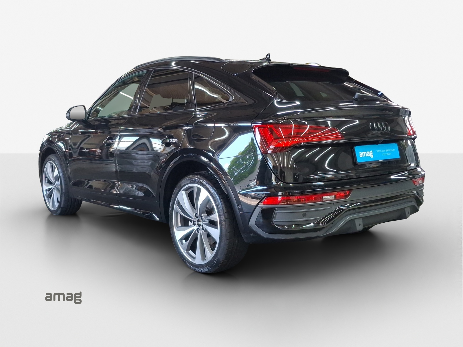 AUDI Q5 Sportback 50 TFSI e PHEV S line quattro S-tronic-image-3