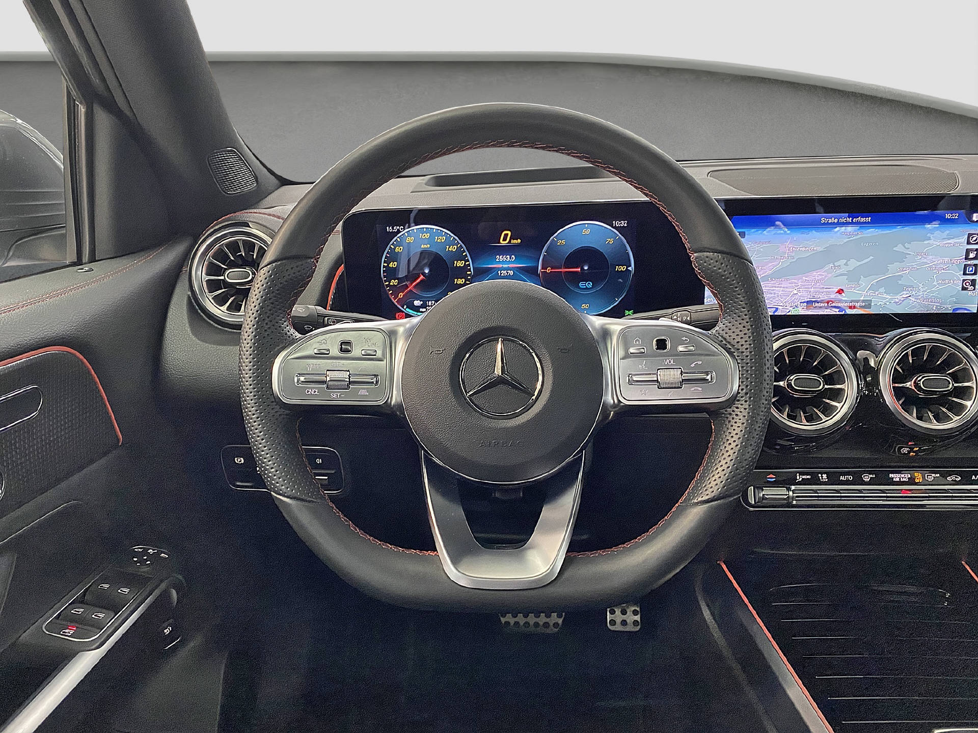 MERCEDES-BENZ EQB 350 AMG Line 4MATIC-image-7