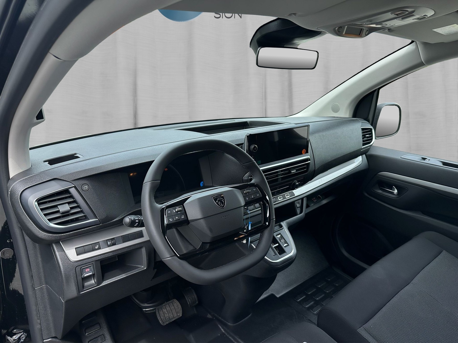 PEUGEOT Traveller 2.2 BlueHDi Family Edition Standard EAT8-image-9