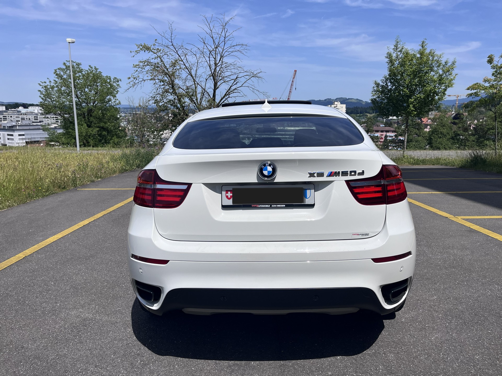 BMW X6 M50d-image-2