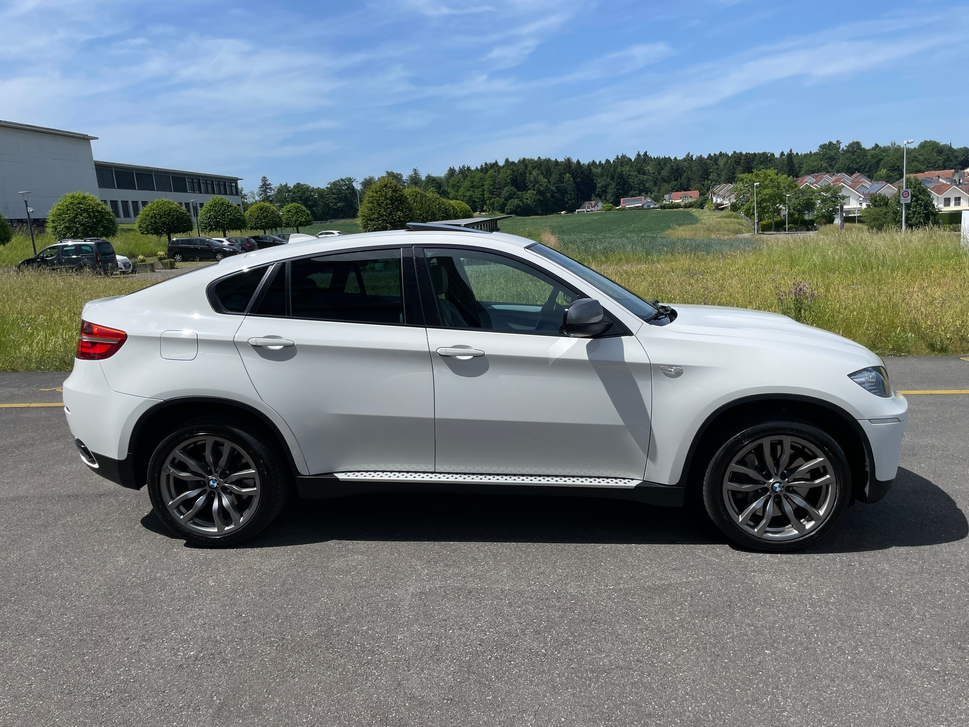 BMW X6 M50d-image-1