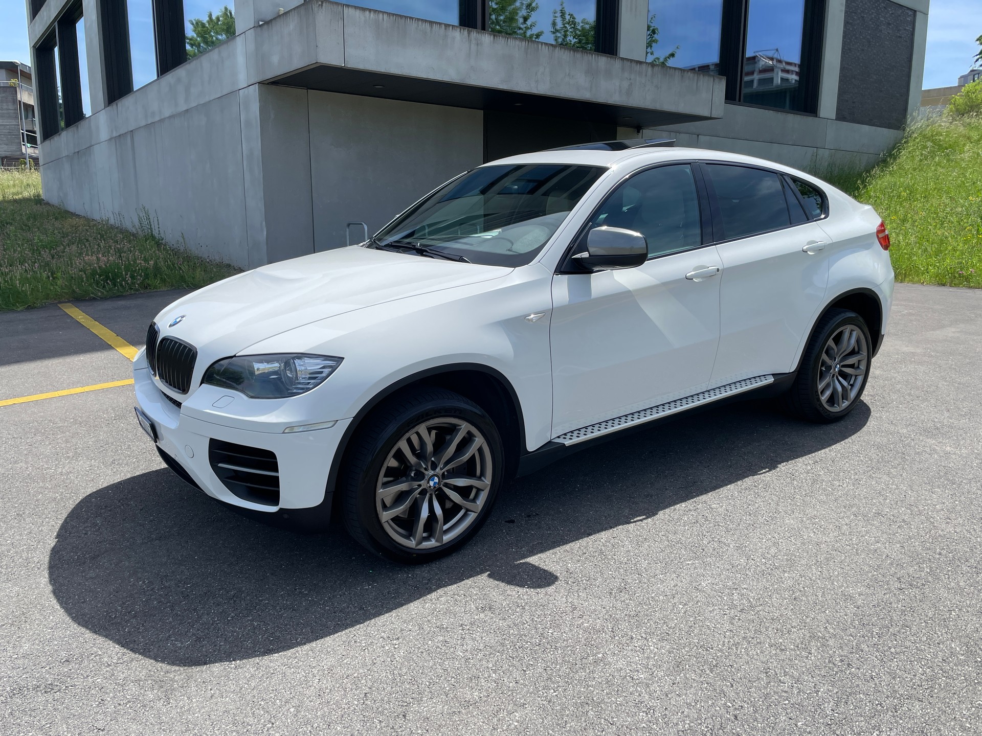 BMW X6 M50d-image-5