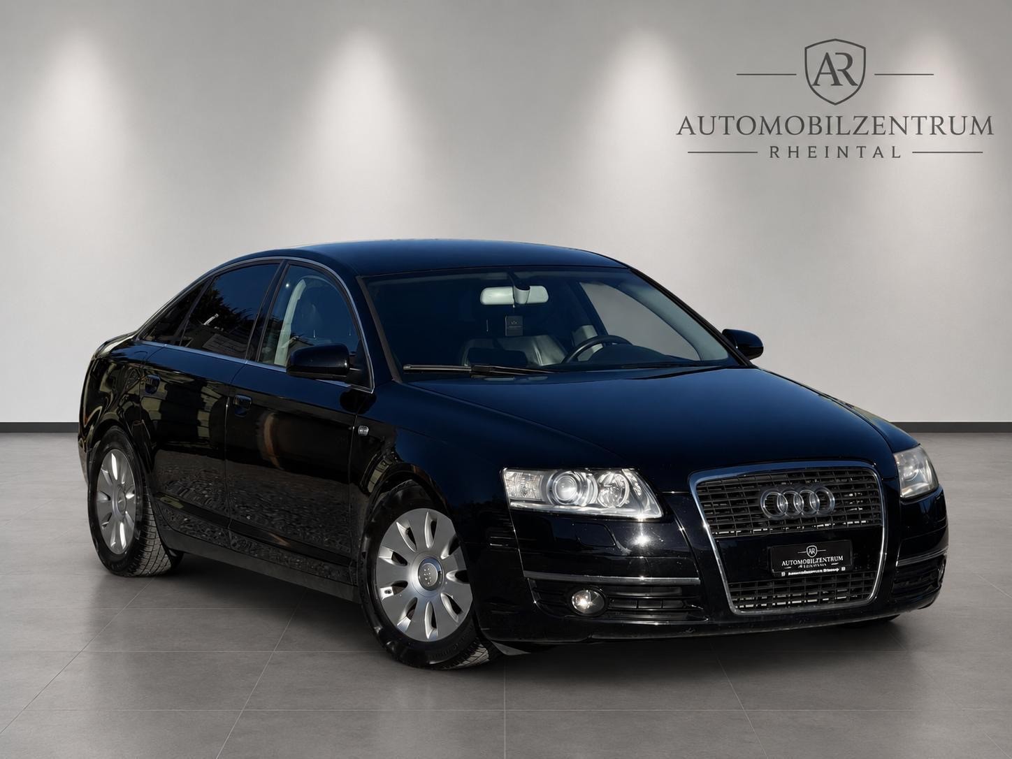 AUDI A6 Limousine 2.4 V6-showroom-element-2